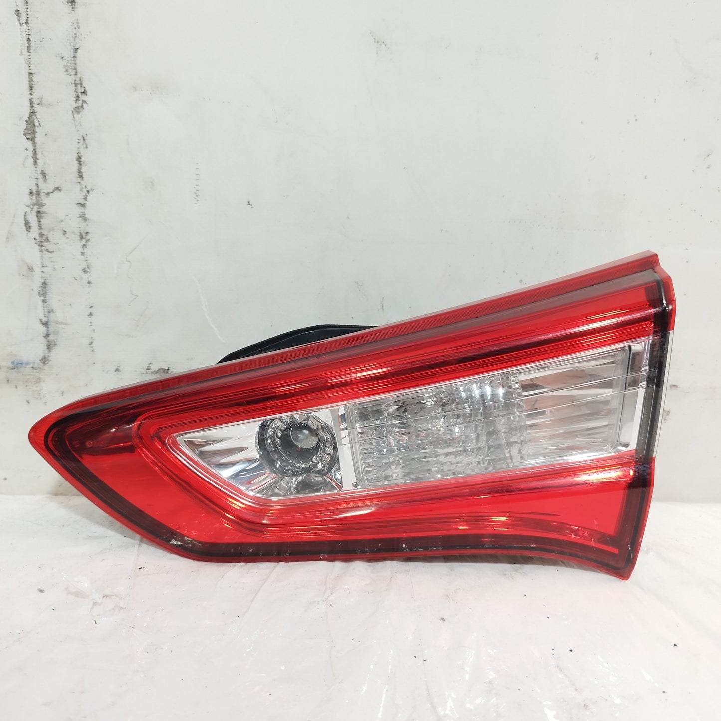Fanale posteriore interno dx Toyota Yaris III (XP130) 2017-2020 Restyling ecoAC16597