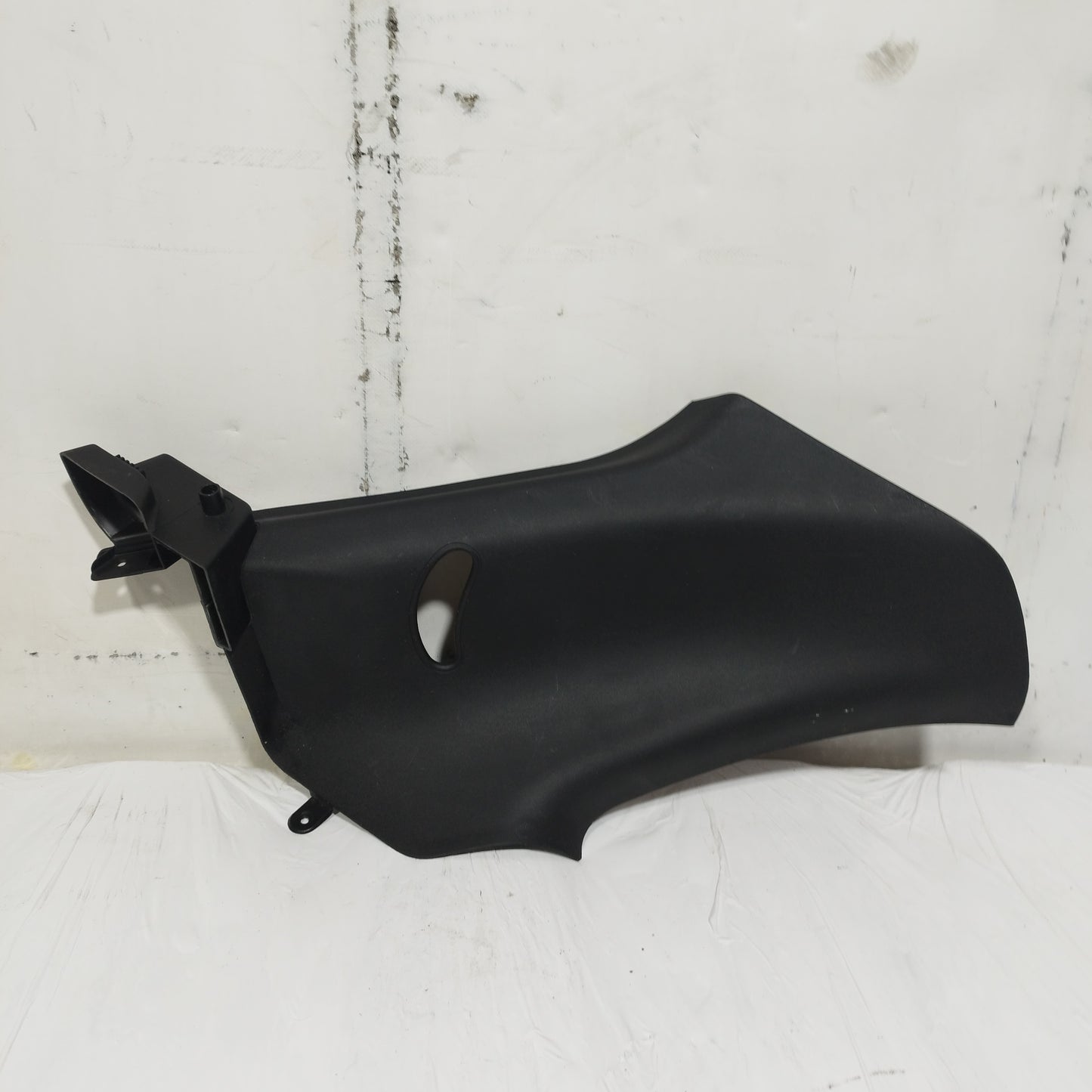 Rivestimento montante posteriore sx Fiat 500 (312) 2007-2024 cod: 735426822 ecoAC15629