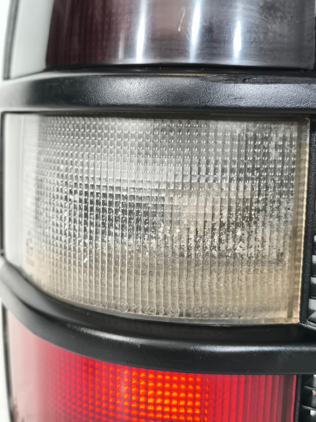 Fanale posteriore dx Mitsubishi Pajero II (V20) 2.8 D anno 1997-2000 ecoAG9916