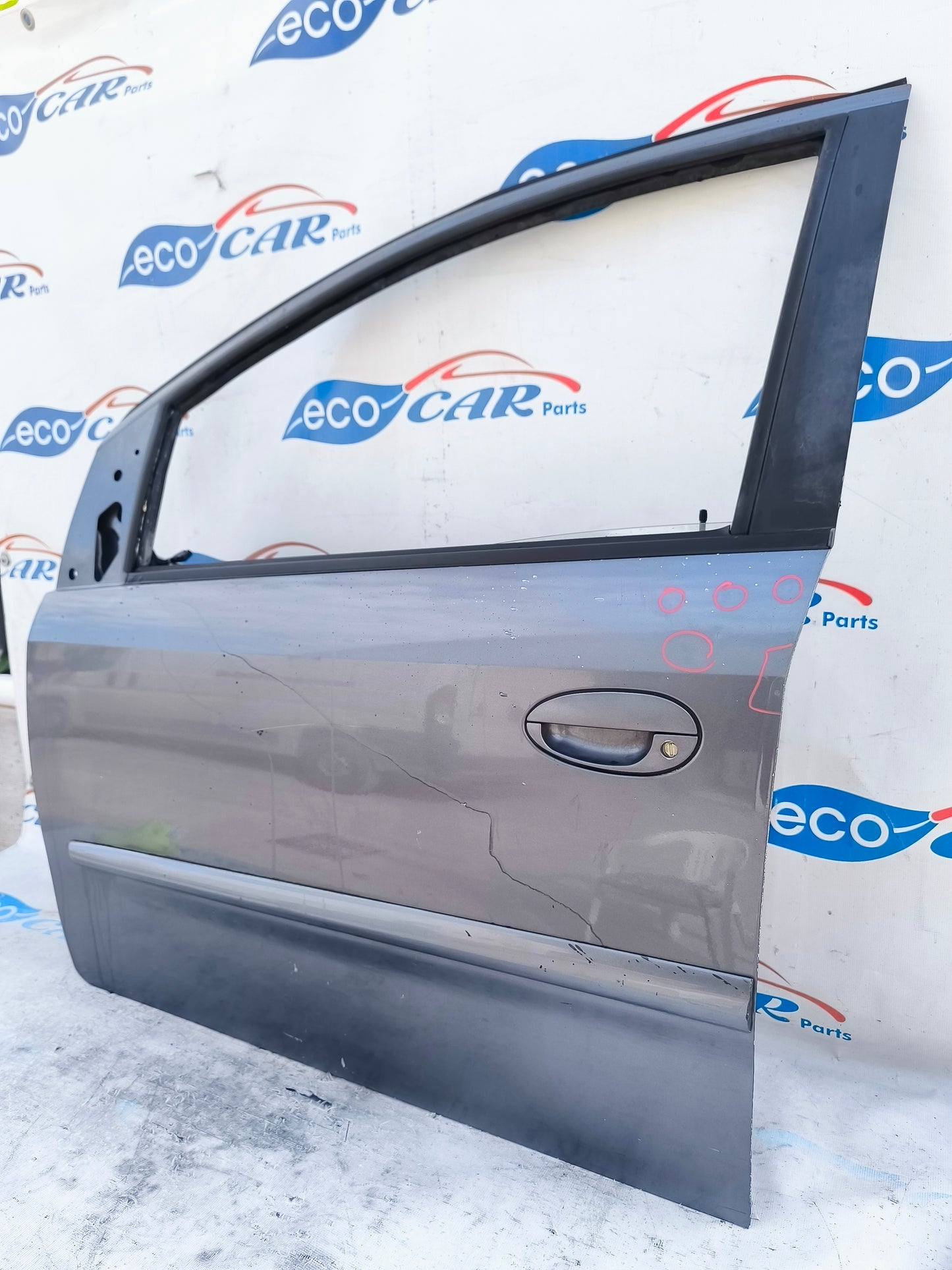 Front door left gunmetal grey DR2 ecoAG5745