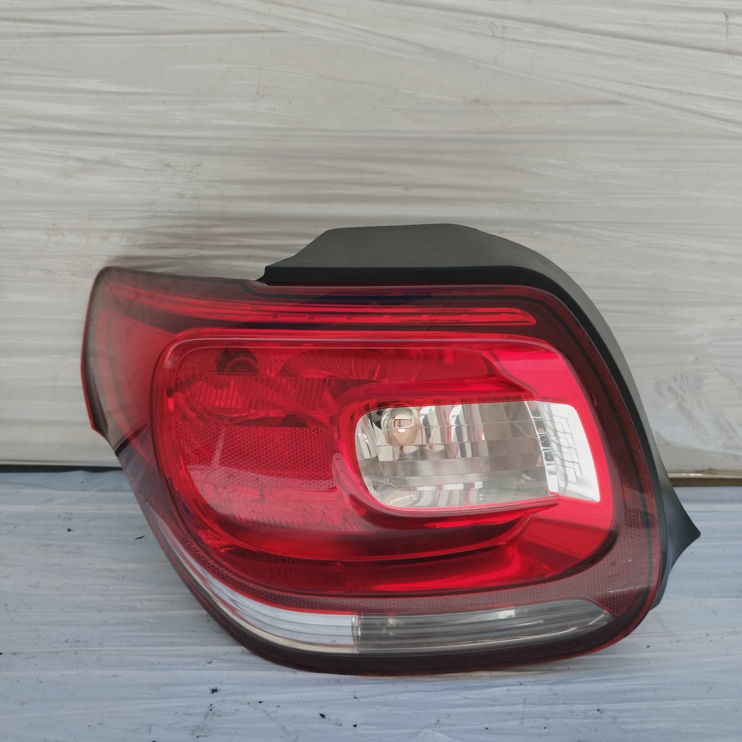 Fanale posteriore sx Citroen DS3 2012 cod: 9676973880-00 ecoDM232