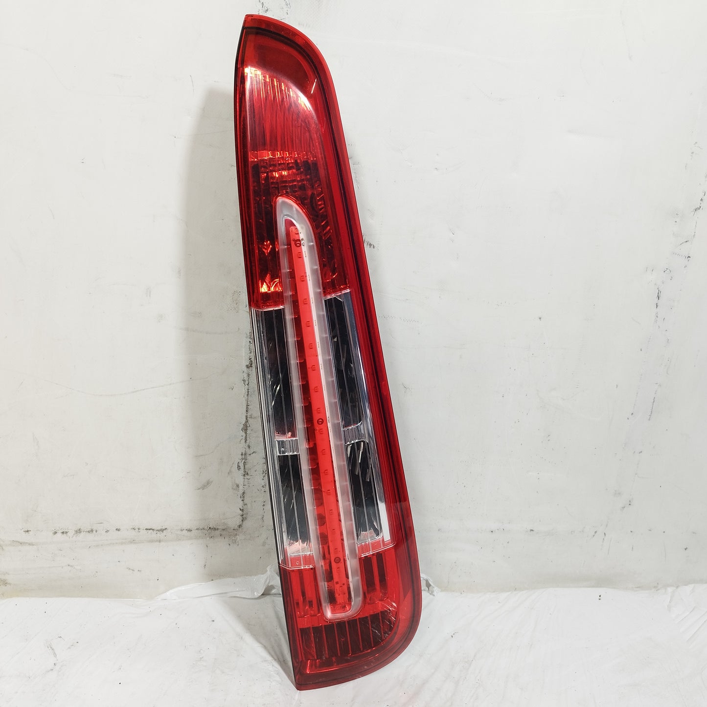 Fanale posteriore dx a led Ford C-Max I (DM2) 2007-2010 cod: 2SK009504 ecoAC16565