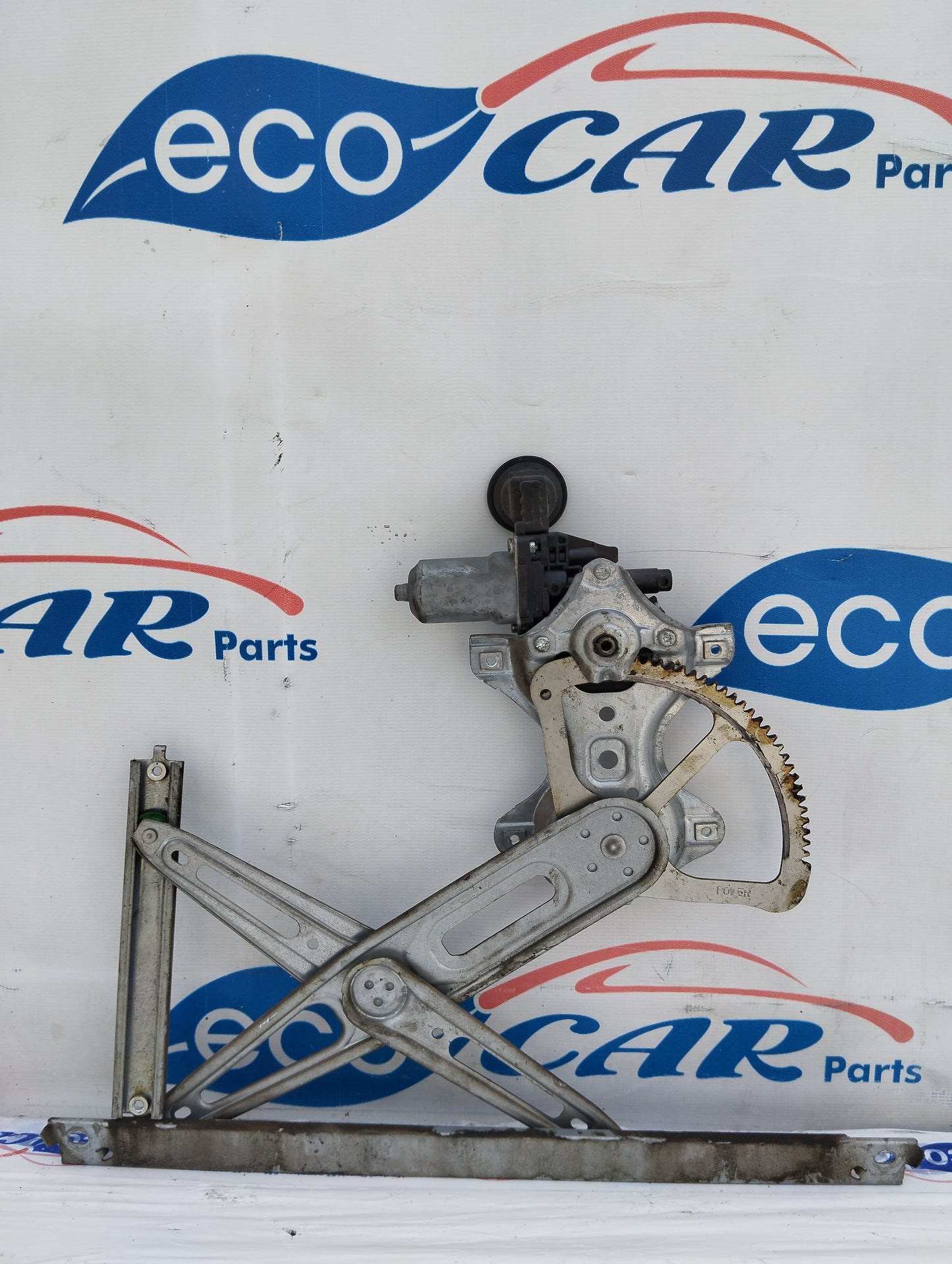 Front right rack Toyota Yaris 2013 code: 85710-0D100 ecoAG5370