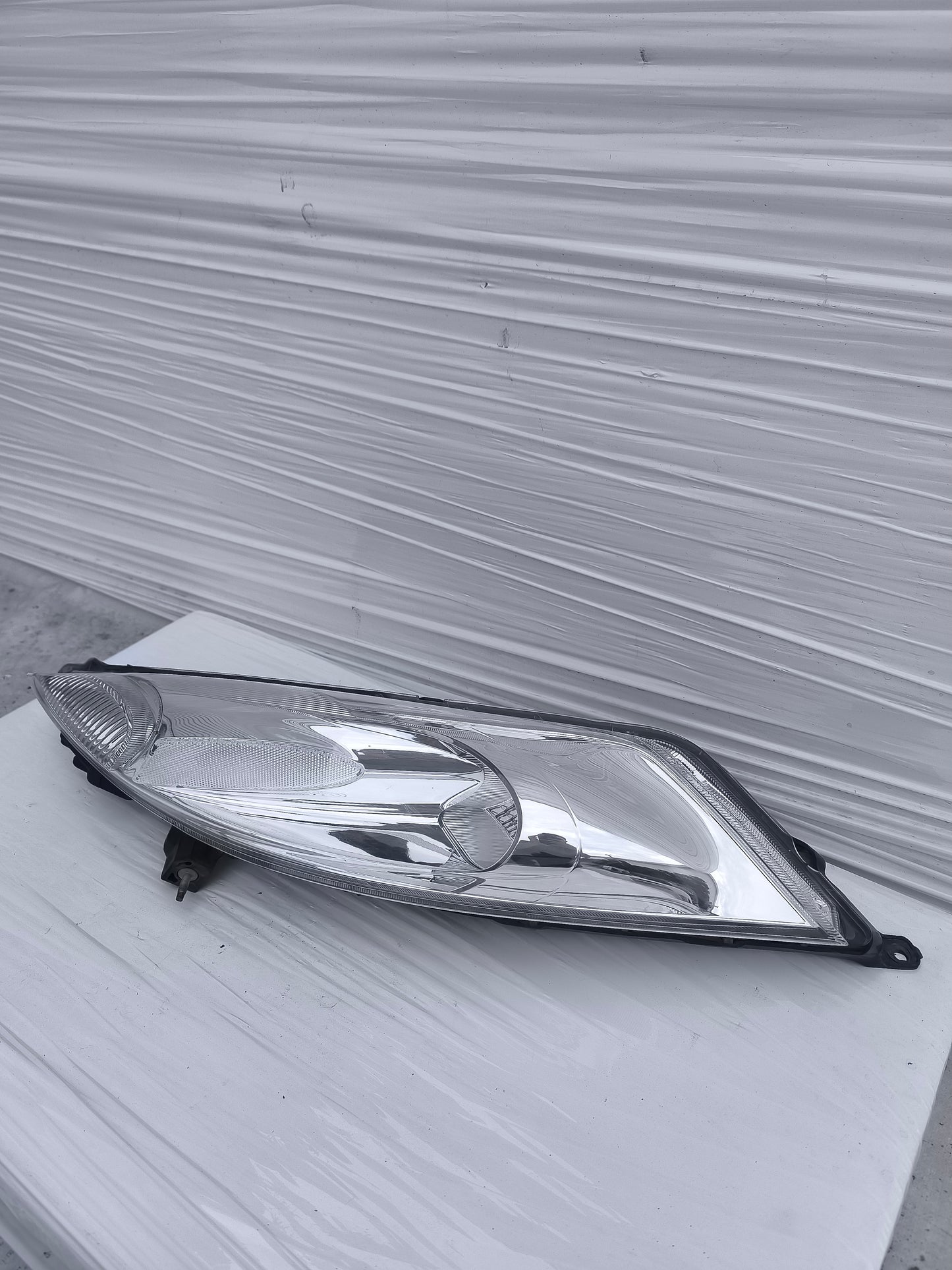 Fanale anteriore sx superiore Nissan Juke F15 anno 2010-2014 ecoAG8438