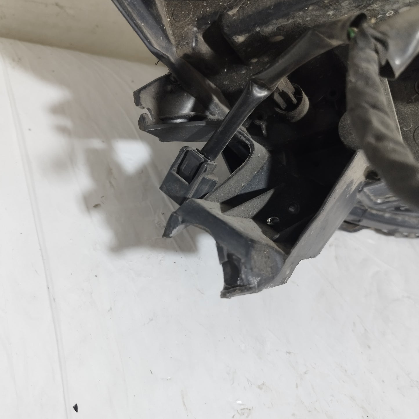 Fanale anteriore sx Renault Clio III (X85) 2009-2012 ecoAC16592