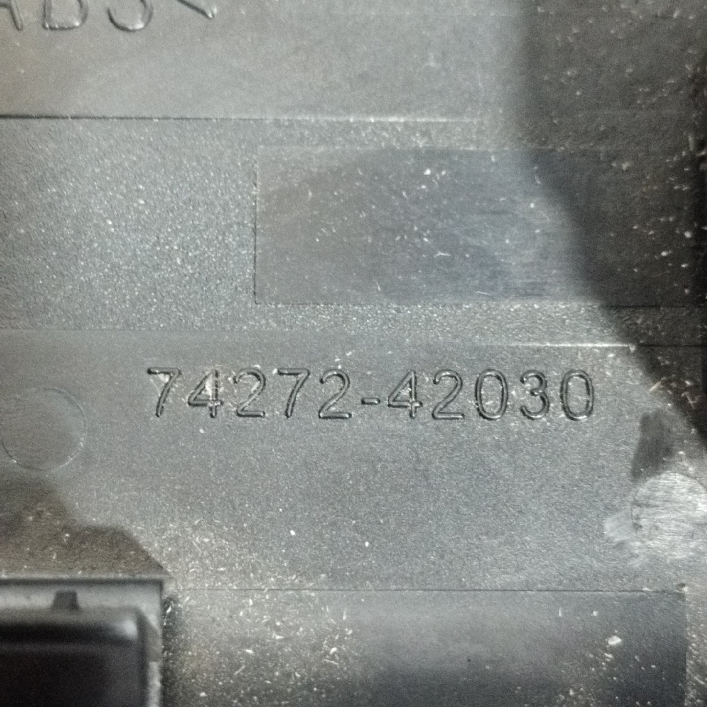 Rear left button panel Toyota RAV 4 2015 Code: 74272-42030 ecoAC11451