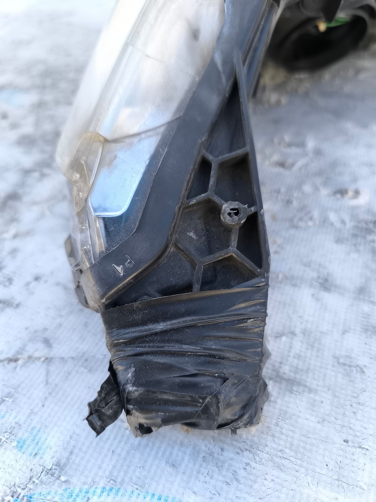 Frontpartie / Komplette schwarze Karosserie Peugeot 208 2013 ecoAG5718