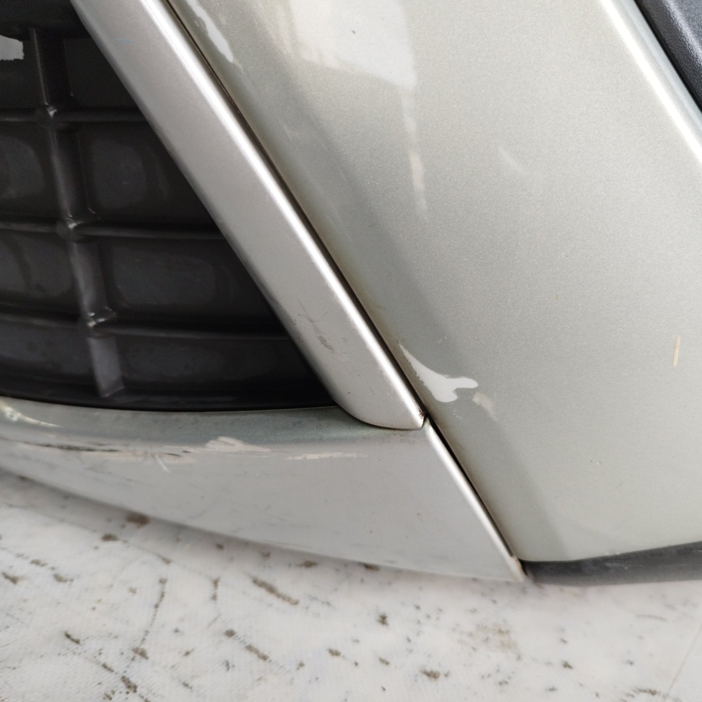 Paraurti anteriore grigio perlato Ford Kuga 2009 ecoAC10826