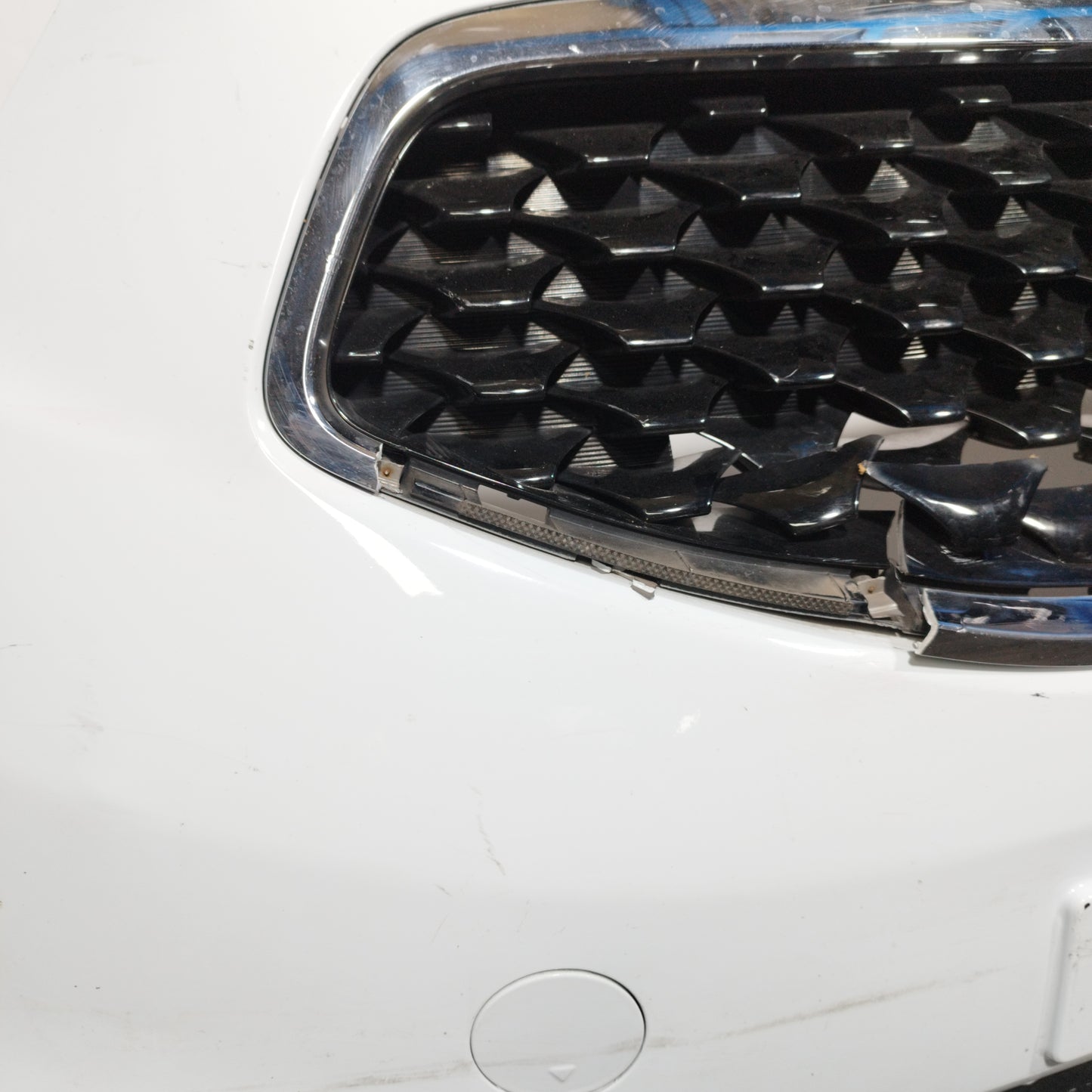 White front bumper Kia Venga 2012 ecoAC10696