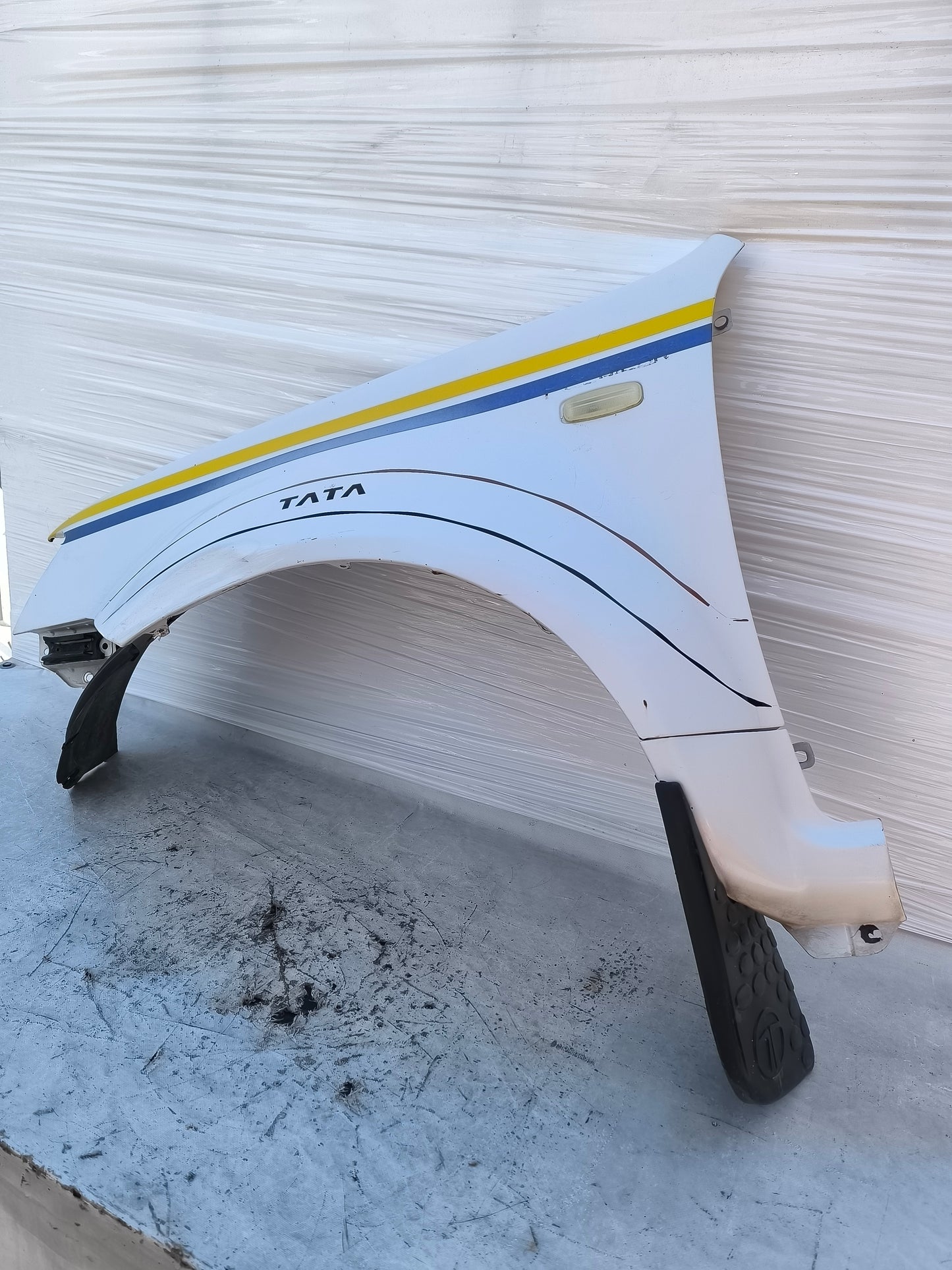 Parafango sx bianco Tata Xenon 2007-2013 ecoAG8403