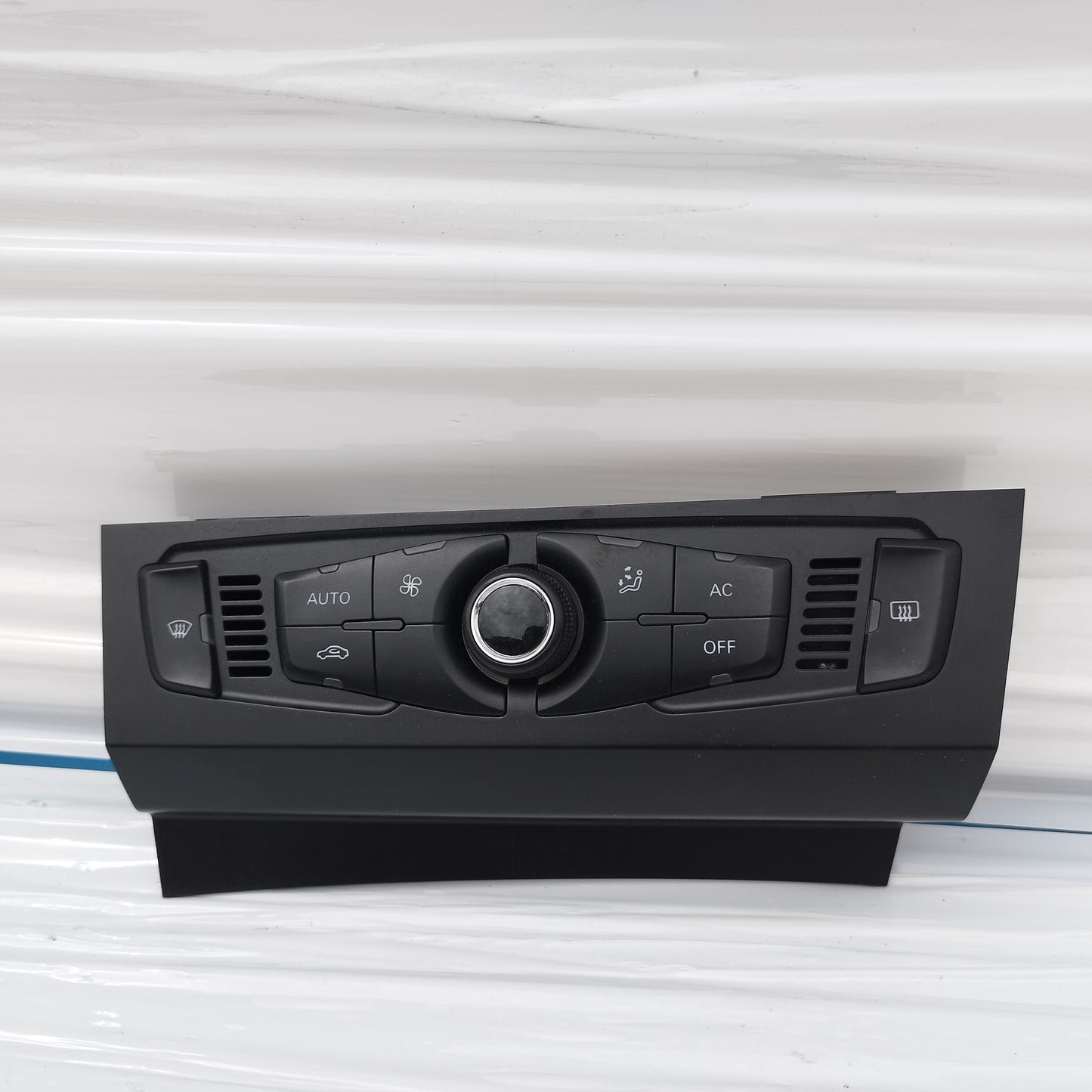 Pulsantiera a / c Audi A4 2008-2012 cod: 8T1820043AG ecoAC15843
