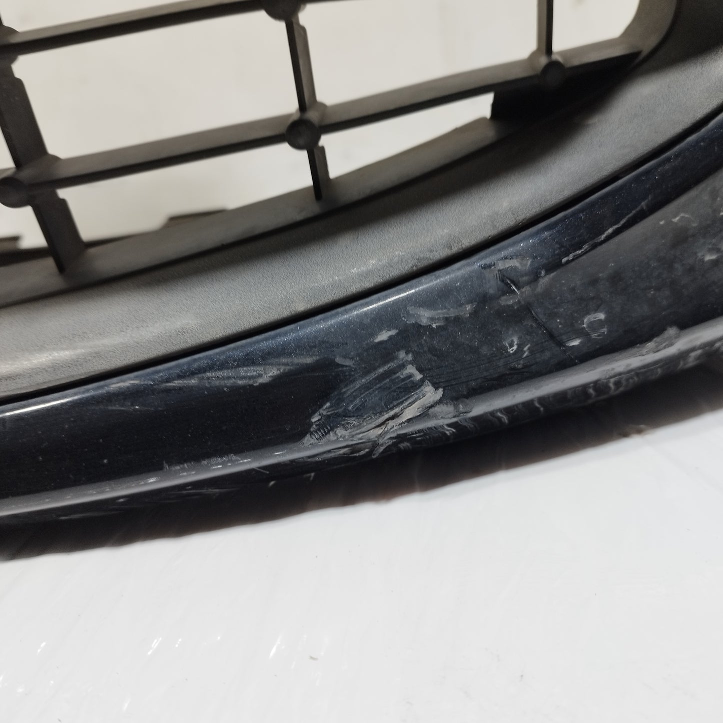 Paraurti anteriore nero Ford Fiesta (mk6) 2008-2015 ecoAC15386