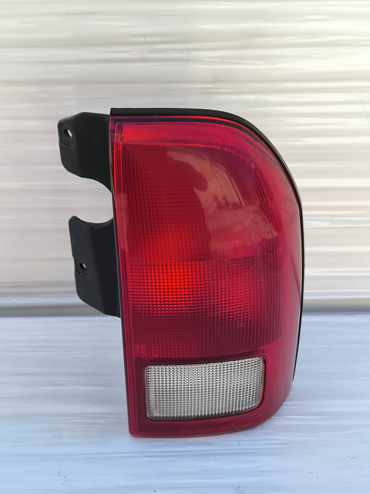 Fanale posteriore dx Suzuki Grand Vitara anno 1999 ecoAG8130