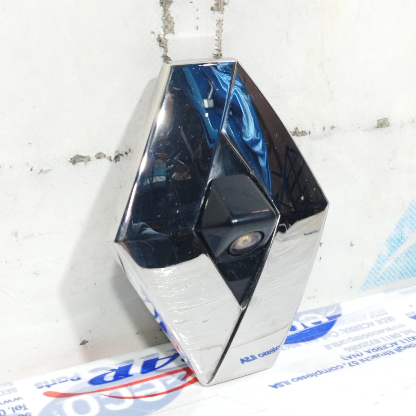 Logo con retrocamera posteriore Renault Clio 2016 Cod: 908899183RC ecoAC10881