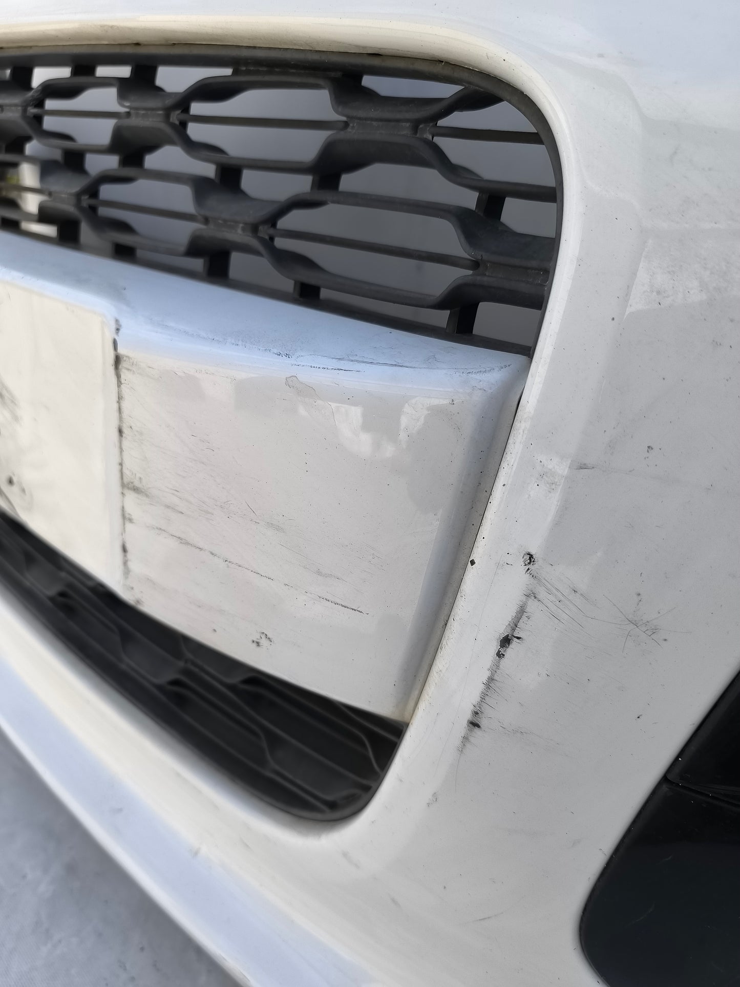 Paraurti anteriore bianco Citroën C3 Picasso anno 2013 ecoAG7511