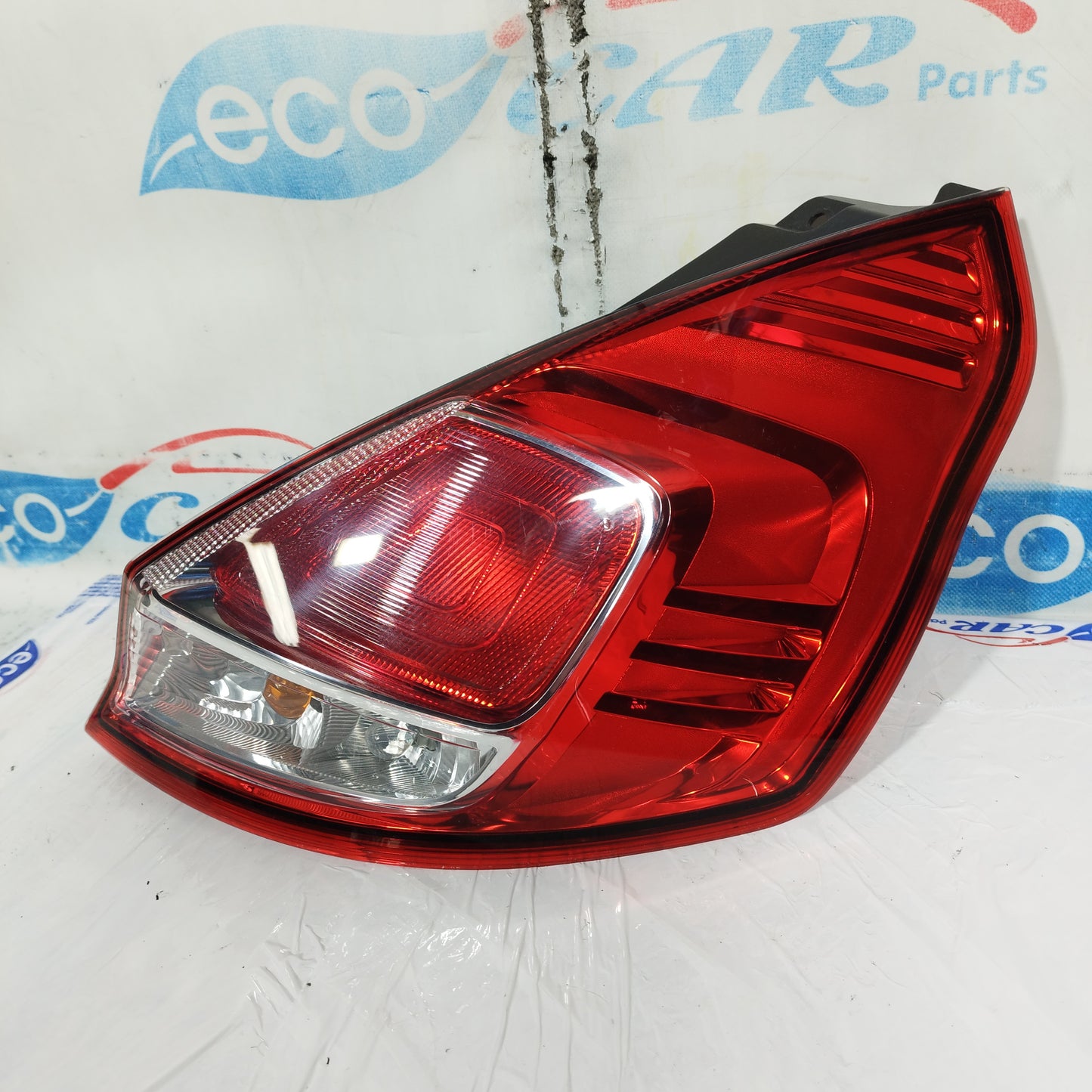 Ford Fiesta 2012 ecoAC10670 right rear light
