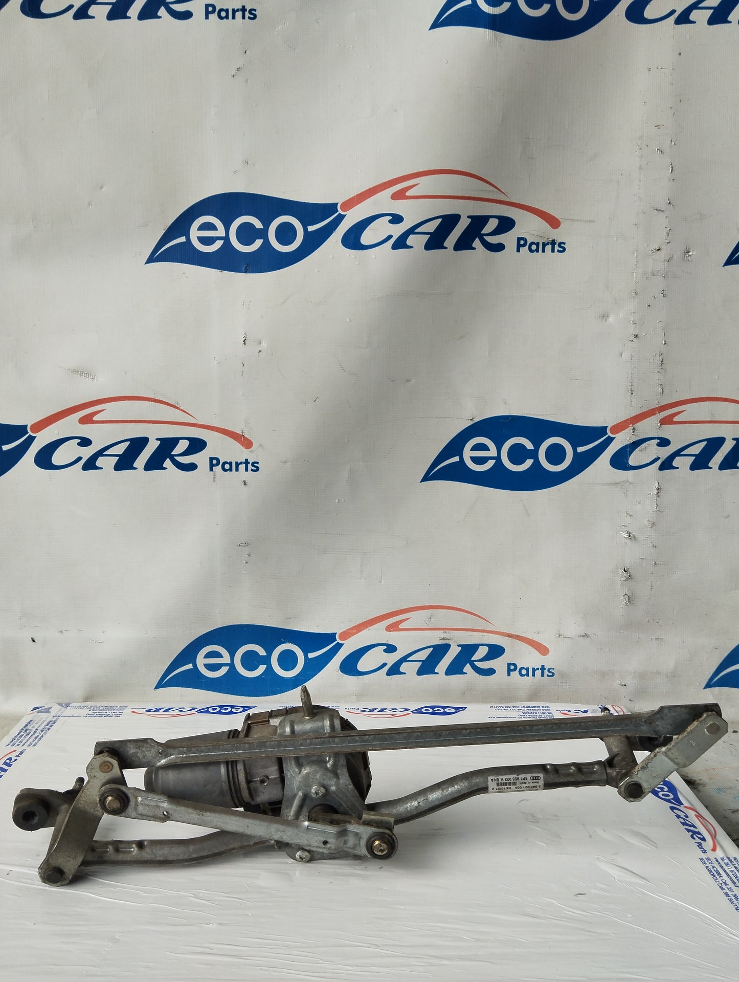 Motorino tergicristalli anteriore Audi A3 8P 4 pin 2004 cod.0390241995 ecoAG5635