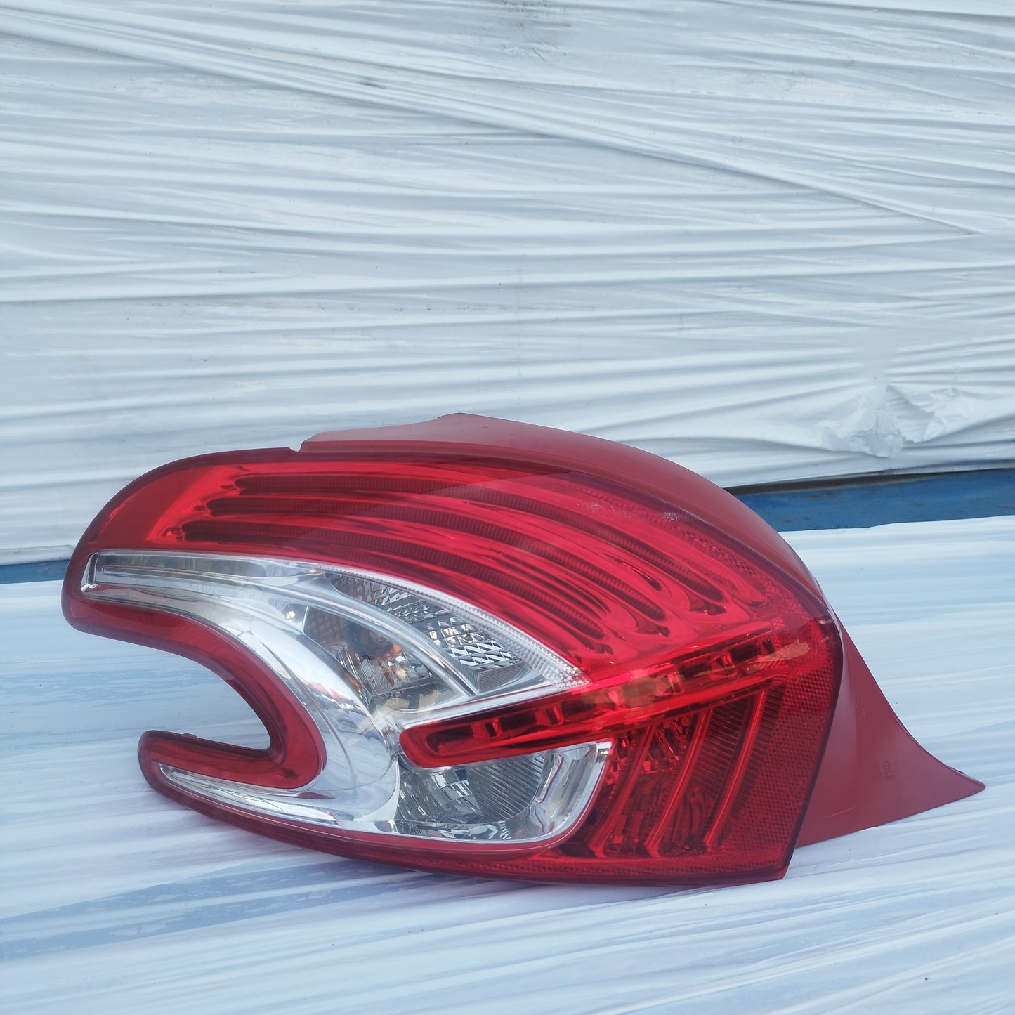 Fanale posteriore sx Peugeot 208 2014 cod: 9672628280-02 ecoDM198
