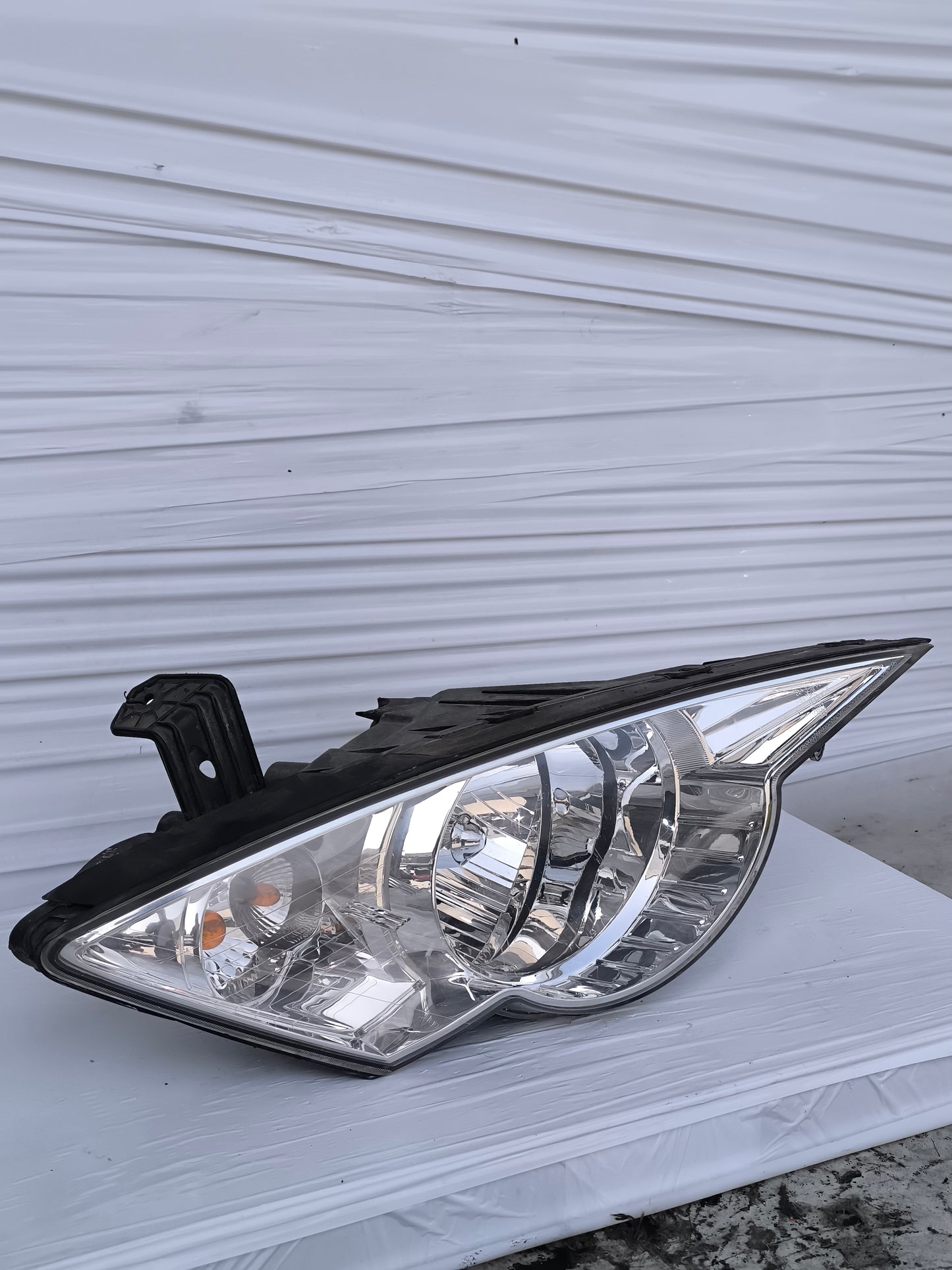 Fanale anteriore dx SsangYong Actyon (CJ) anno 2006-2011 ecoAG8545