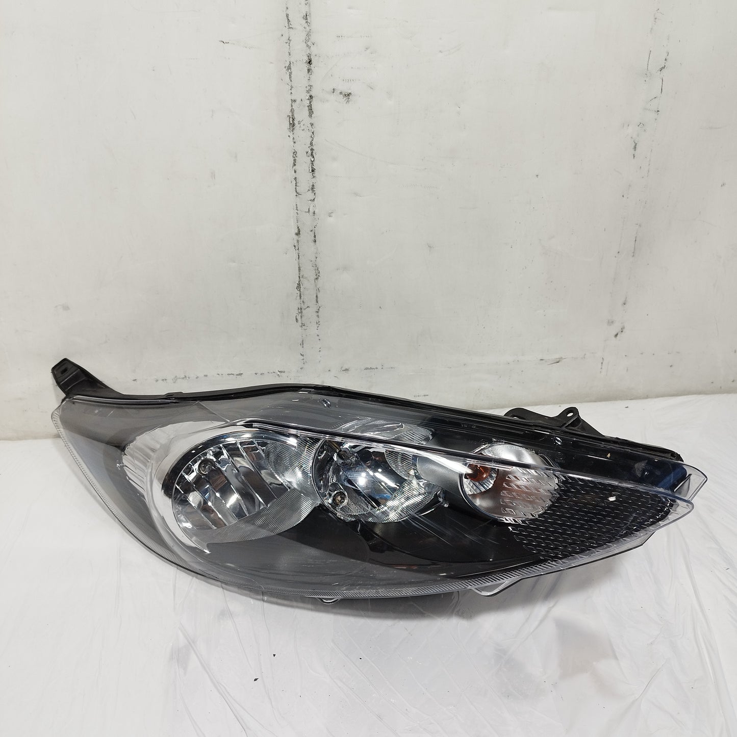 Fanale anteriore dx Ford Fiesta VI MK7 2008-2012 TYC ecoAC16412