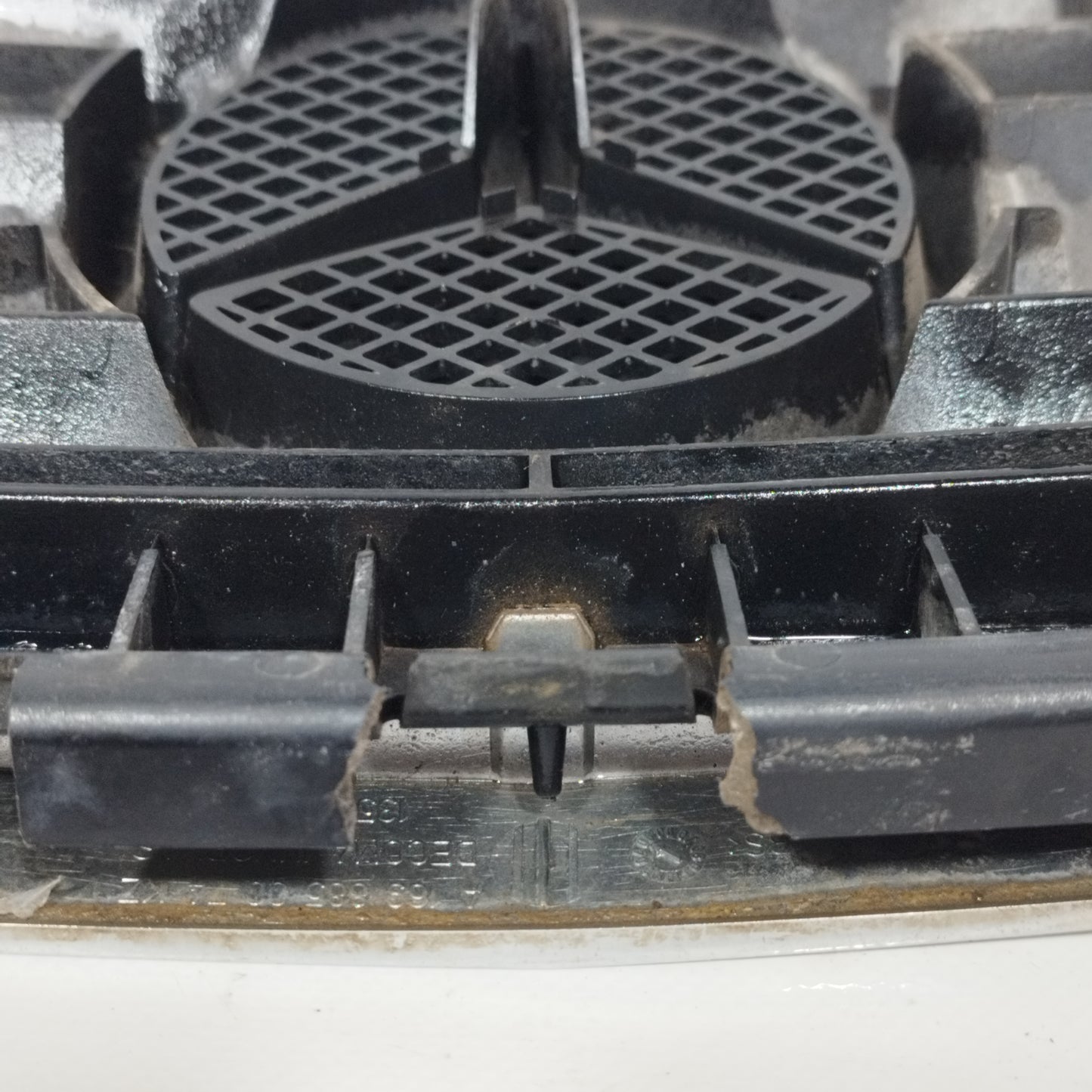 Mercedes A-Klasse W169 2006 Zentralgrill Code: 1698800983 ecoAC11515