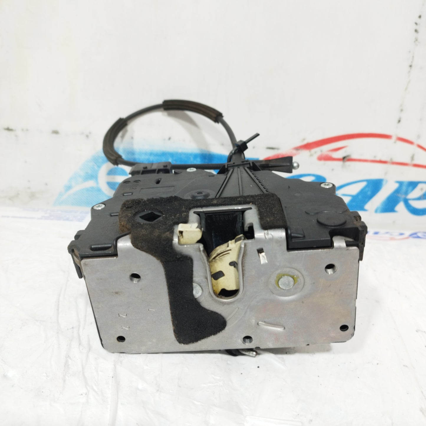 Front left lock Opel Meriva B 6 pin 2012 code: 13258271 ecoAC3829