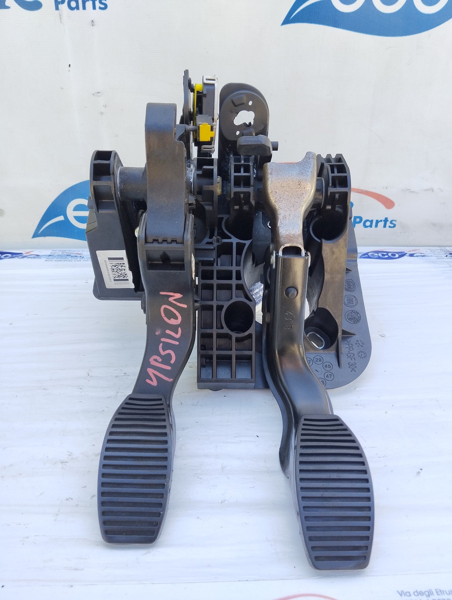 Brems- und Kupplungspedal Lancia Y 1.3 MTJ 2013 Code: 25884600 ecoAG5299