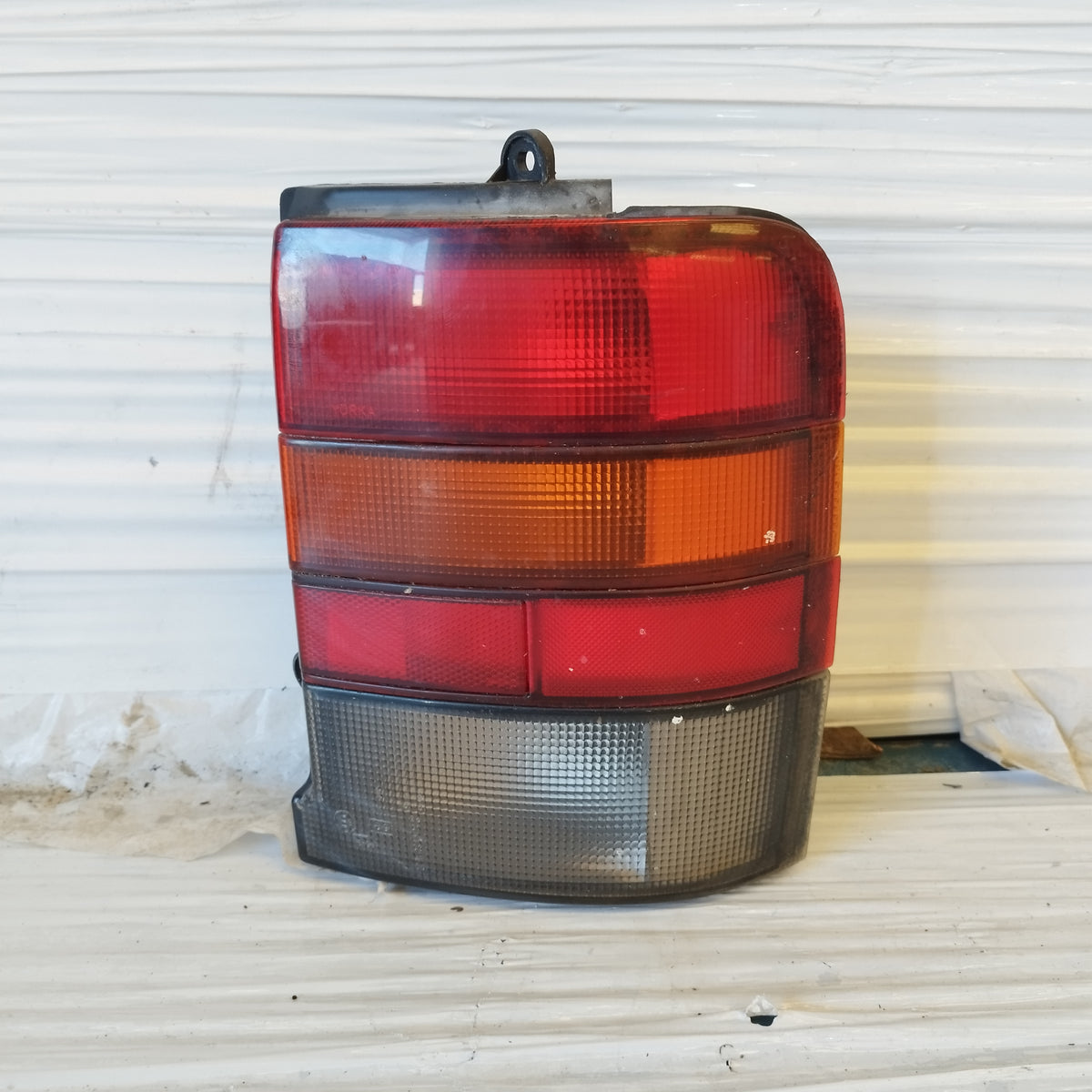 Fanale posteriore dx Nissan Serena (C23) 1992-2000 ecoAC17697