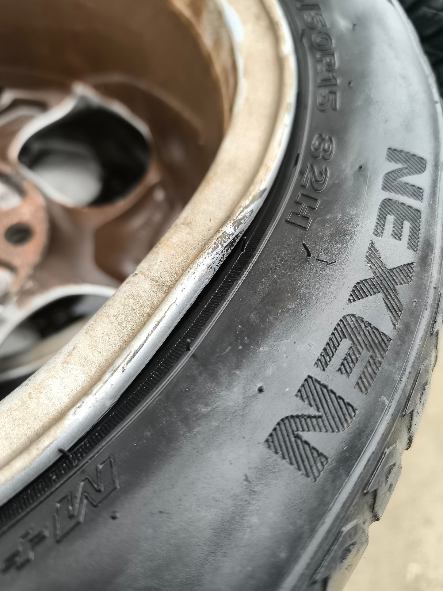 Cerchi e gomme Ford Fiesta anno 2012 ecoAG7914