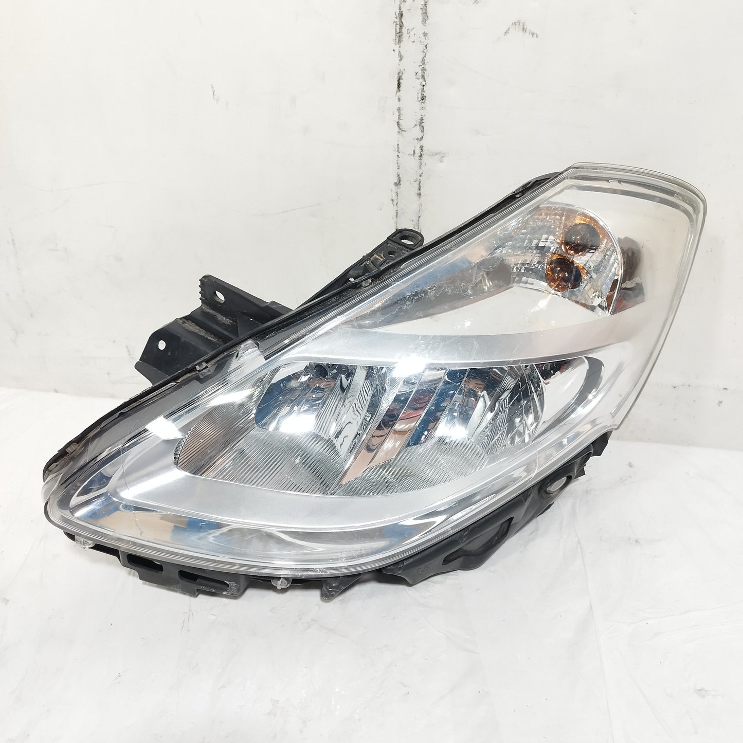 Fanale anteriore sx Renault Clio III (X85) 2009-2012 ecoAC16592