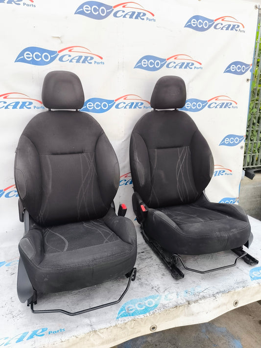 Sedili anteriori e posteriori Peugeot 208 2013 ecoAG5717
