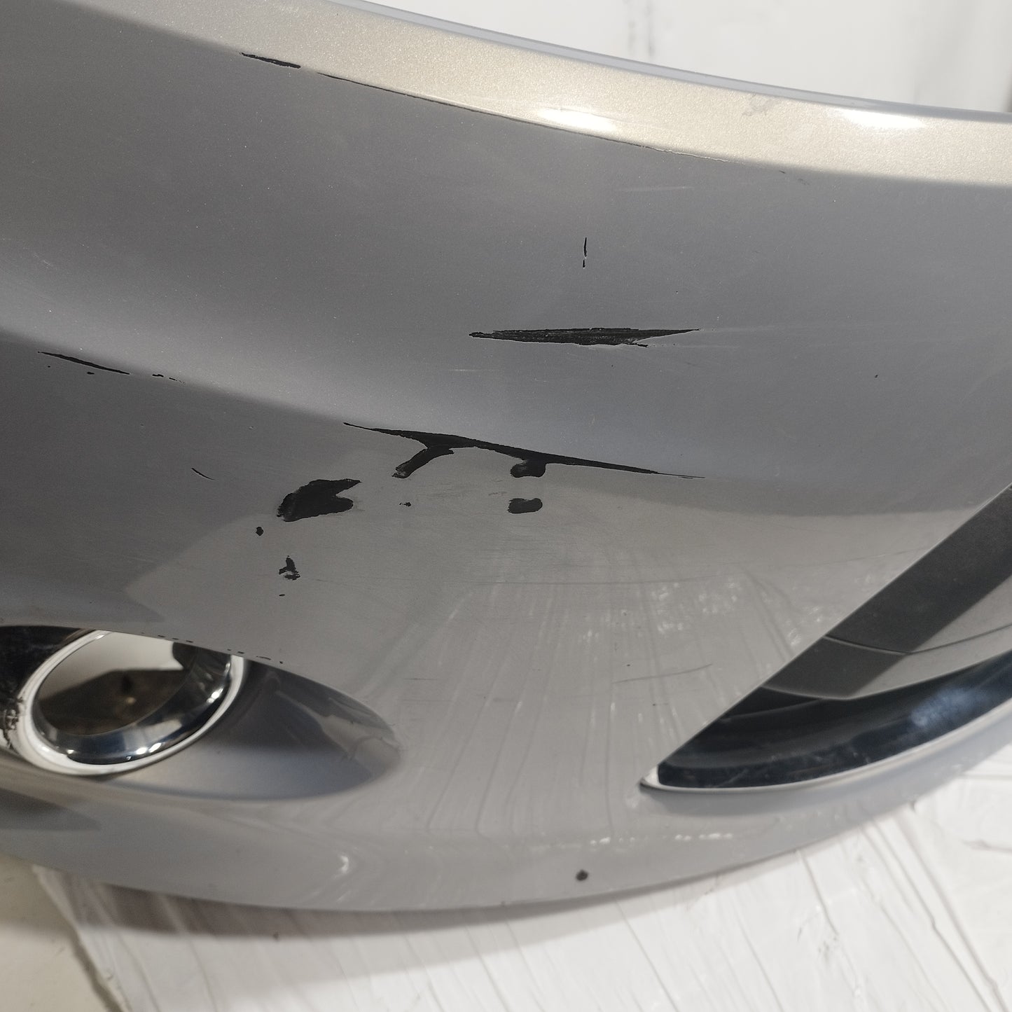 Paraurti anteriore grigio Ford Fiesta 2010 ecoAC14194