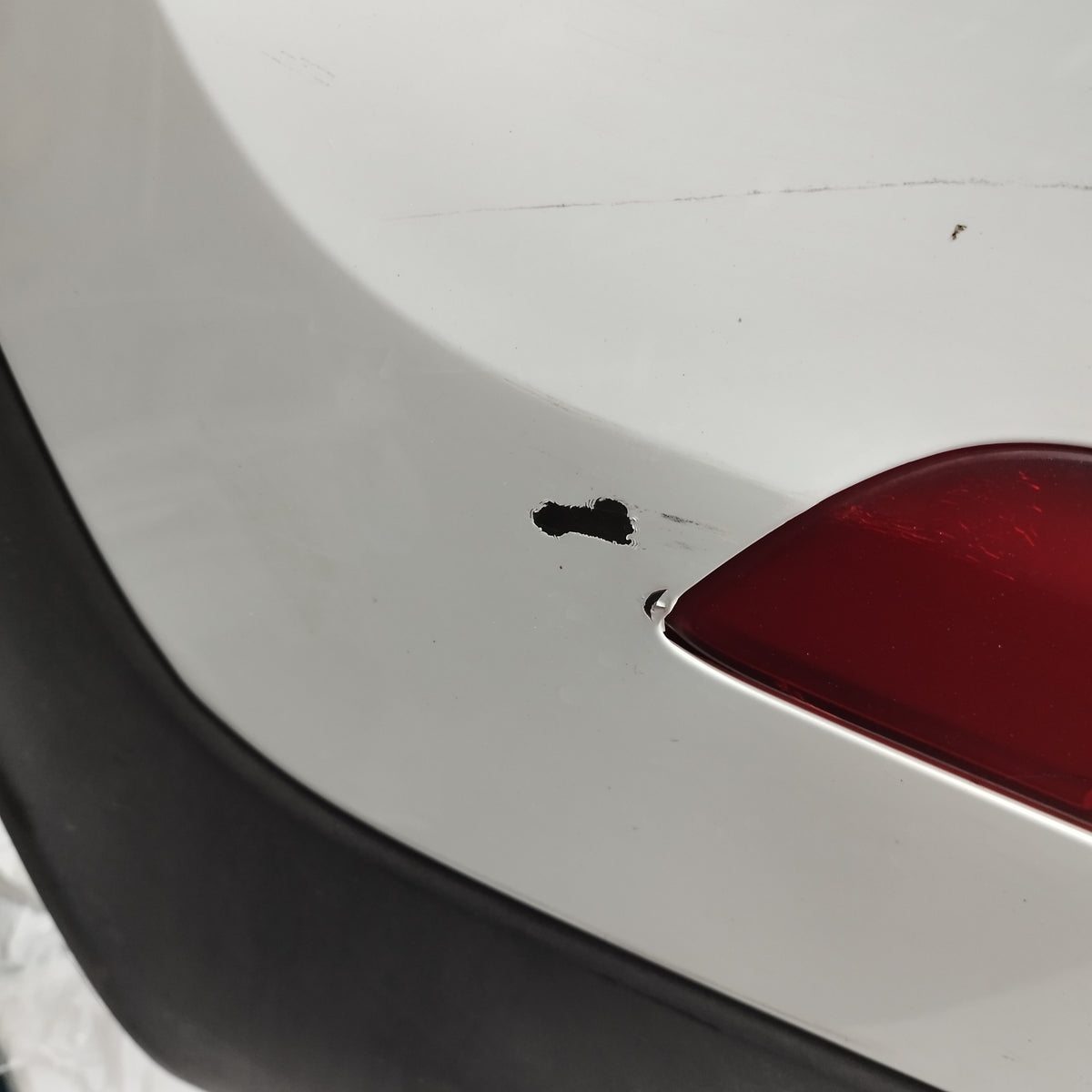 Paraurti posteriore bianco Kia Sportage III (SL) 2010-2013 ecoAC17304