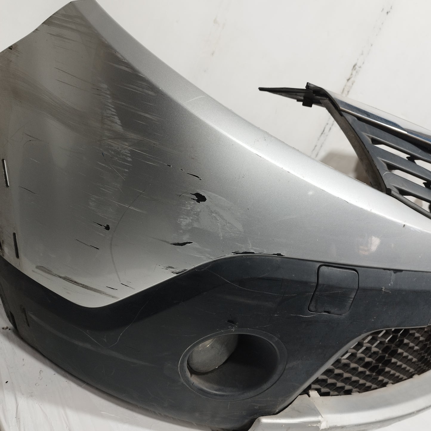 Paraurti anteriore grigio Dacia Sandero Stepway I 2009-2012 ecoAC15385