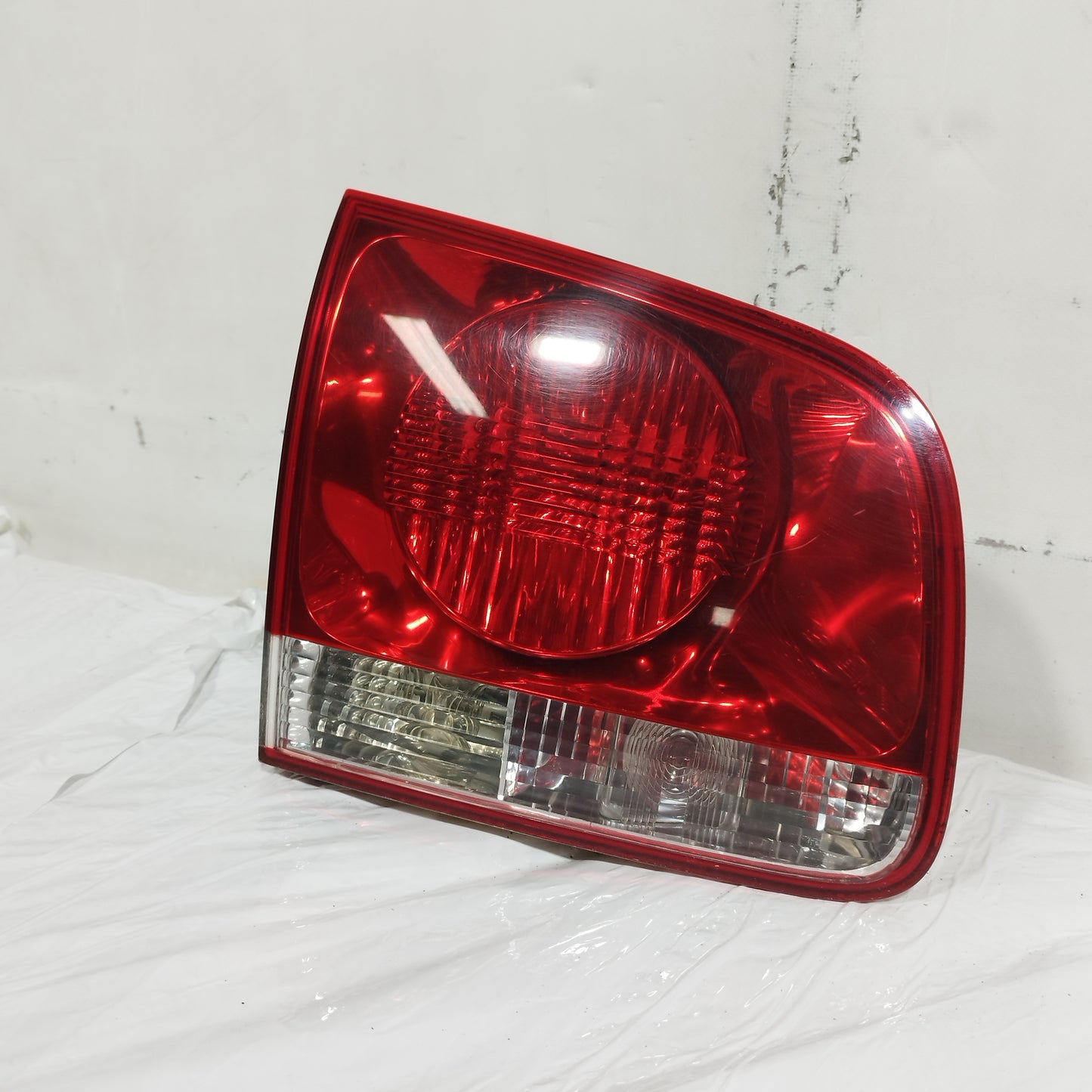Fanale posteriore interno sx Volkswagen Touareg I (7L) 2003-2007 cod: 7L6945093H ecoAC15239