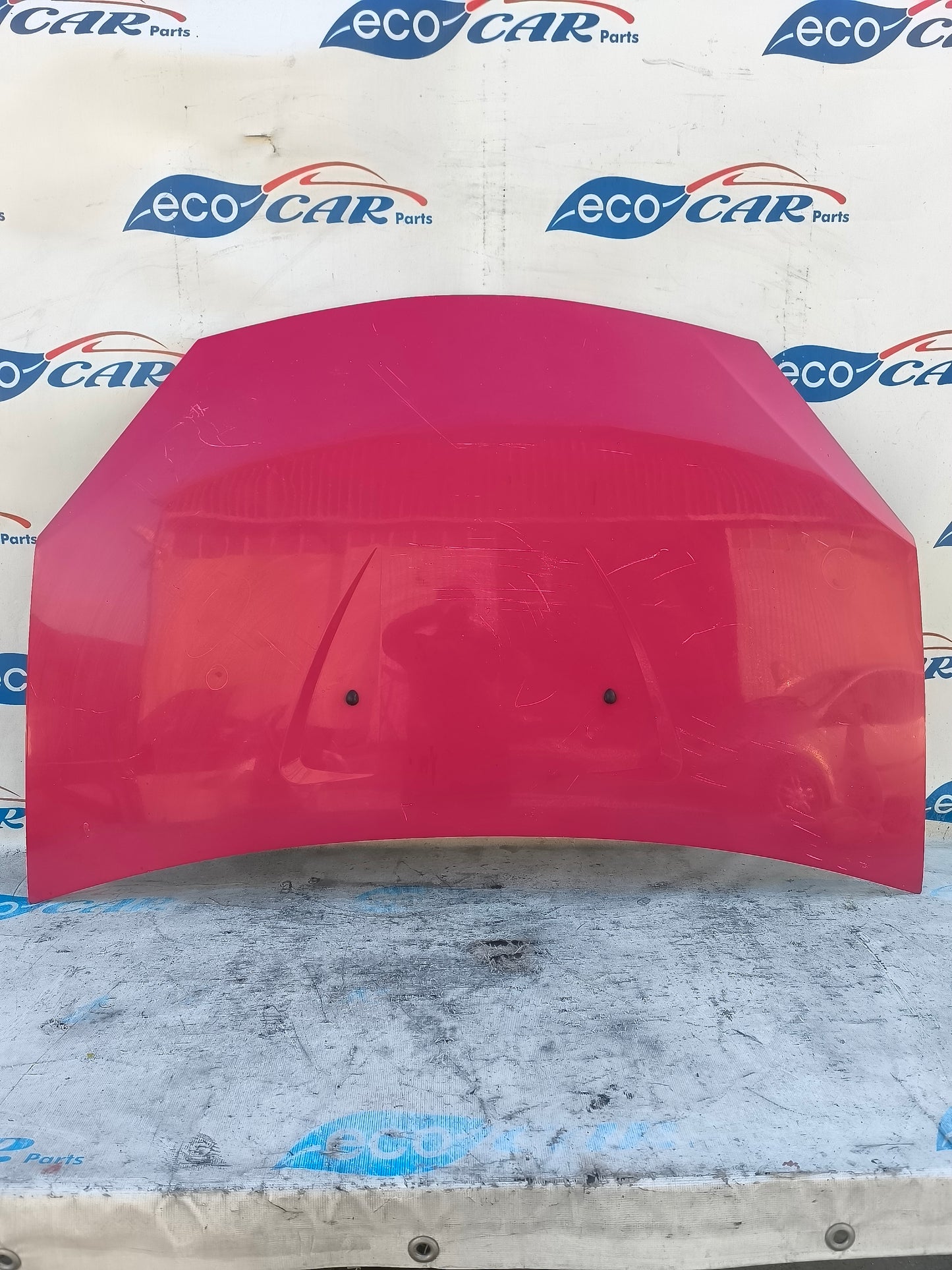 Rote Motorhaube Dacia Sandero 2008 ecoAG5890