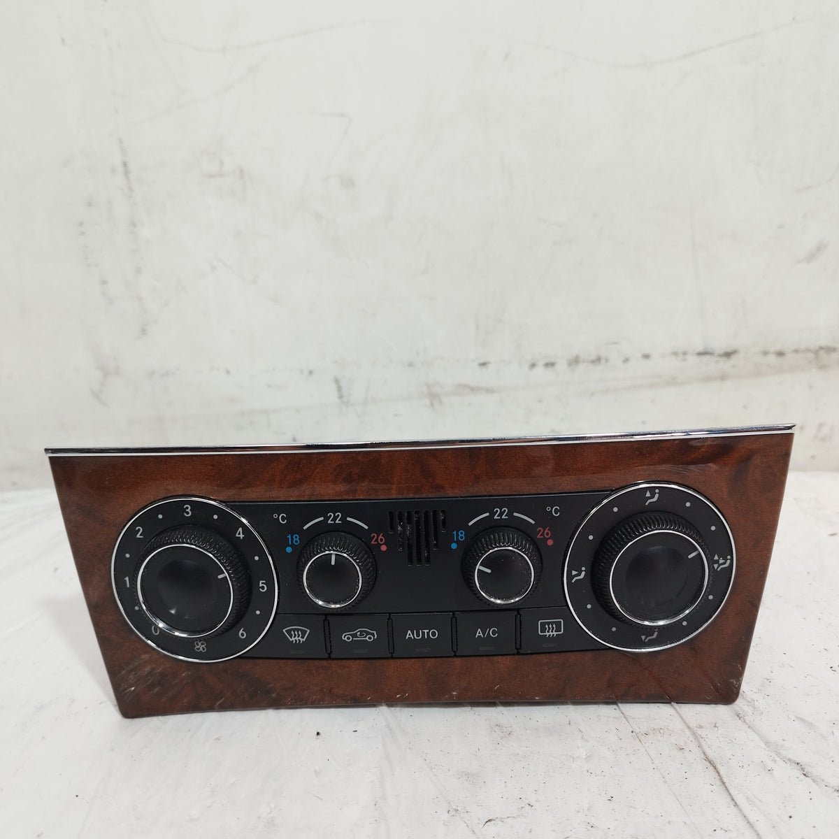 Pulsantiera aria condizionata bizona Mercedes Classe C W203 2001-2007 cod: A2038303485 ecoAC16617