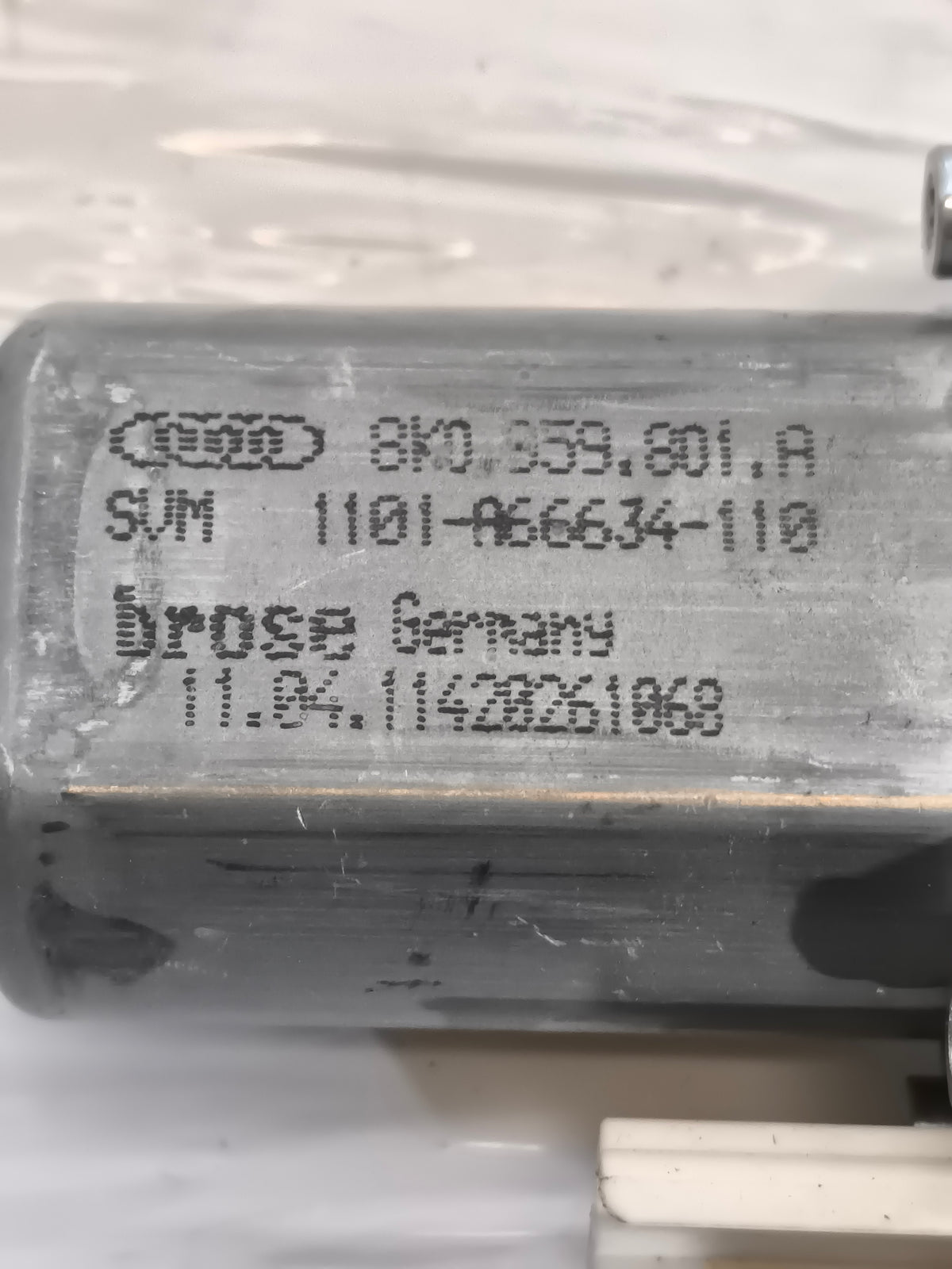 Motorino alzavetri porta anteriore sx Audi A4 (B8) (8k2 / 8k5) 2007-2015 cod: 8k0959801a ecoAG9976