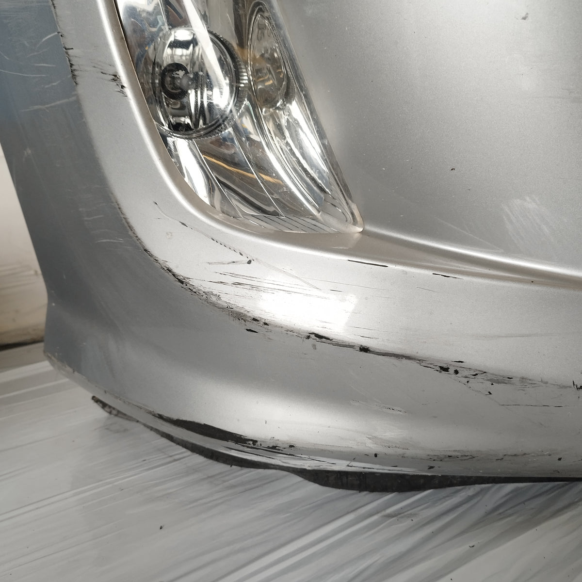 Paraurti anteriore grigio Peugeot 308 2009 ecoAC17606