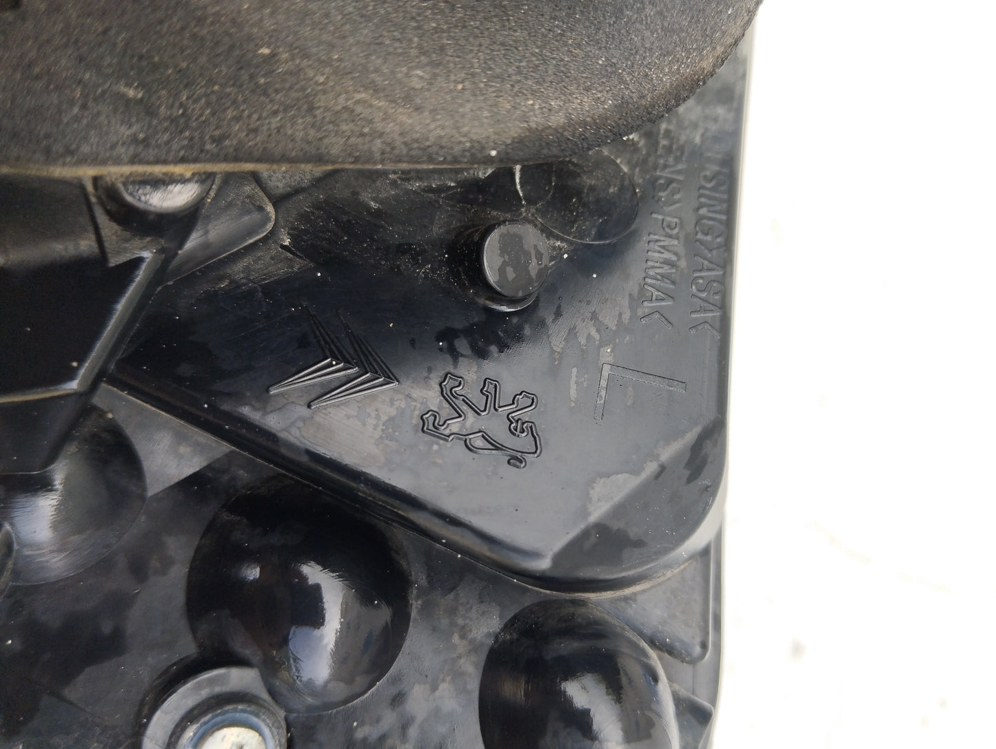 Linke innere Rückleuchte Peugeot 4007 ecoAG5577