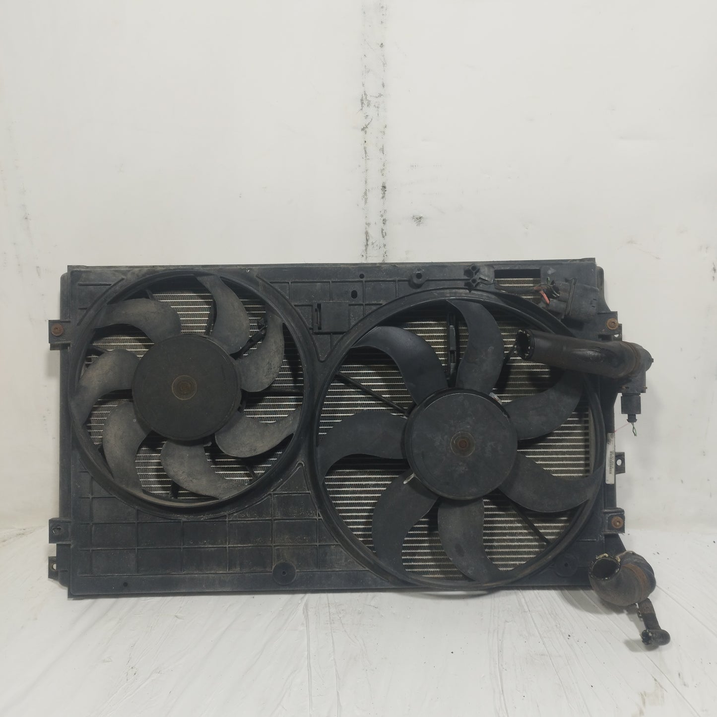 Ventola radiatore con acqua Volkswagen Touran 1.9 D 2005 cod: 1K0121253H ecoAC14830