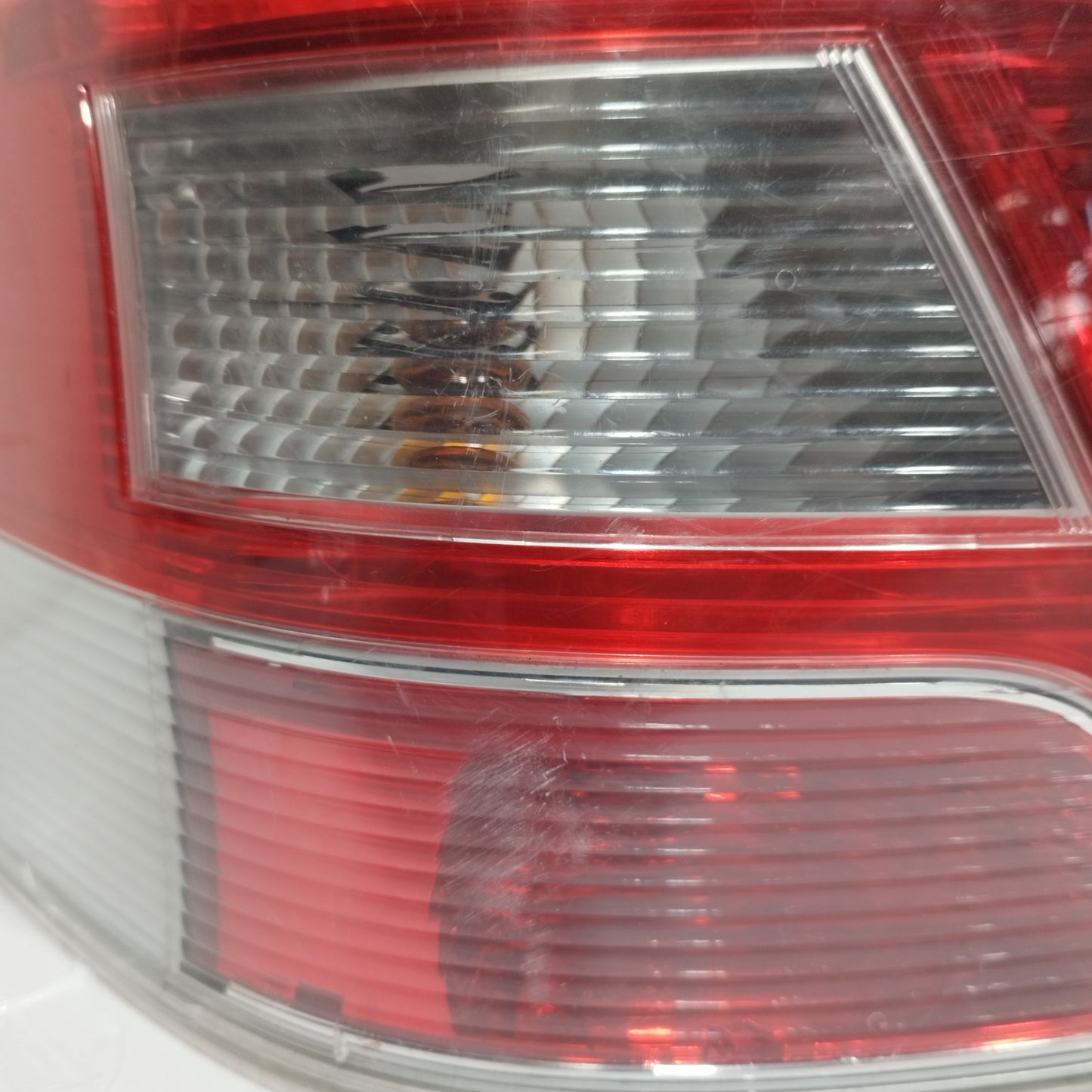 Toyota Yaris 2010 ecoAC13096 LED linke Rückleuchte