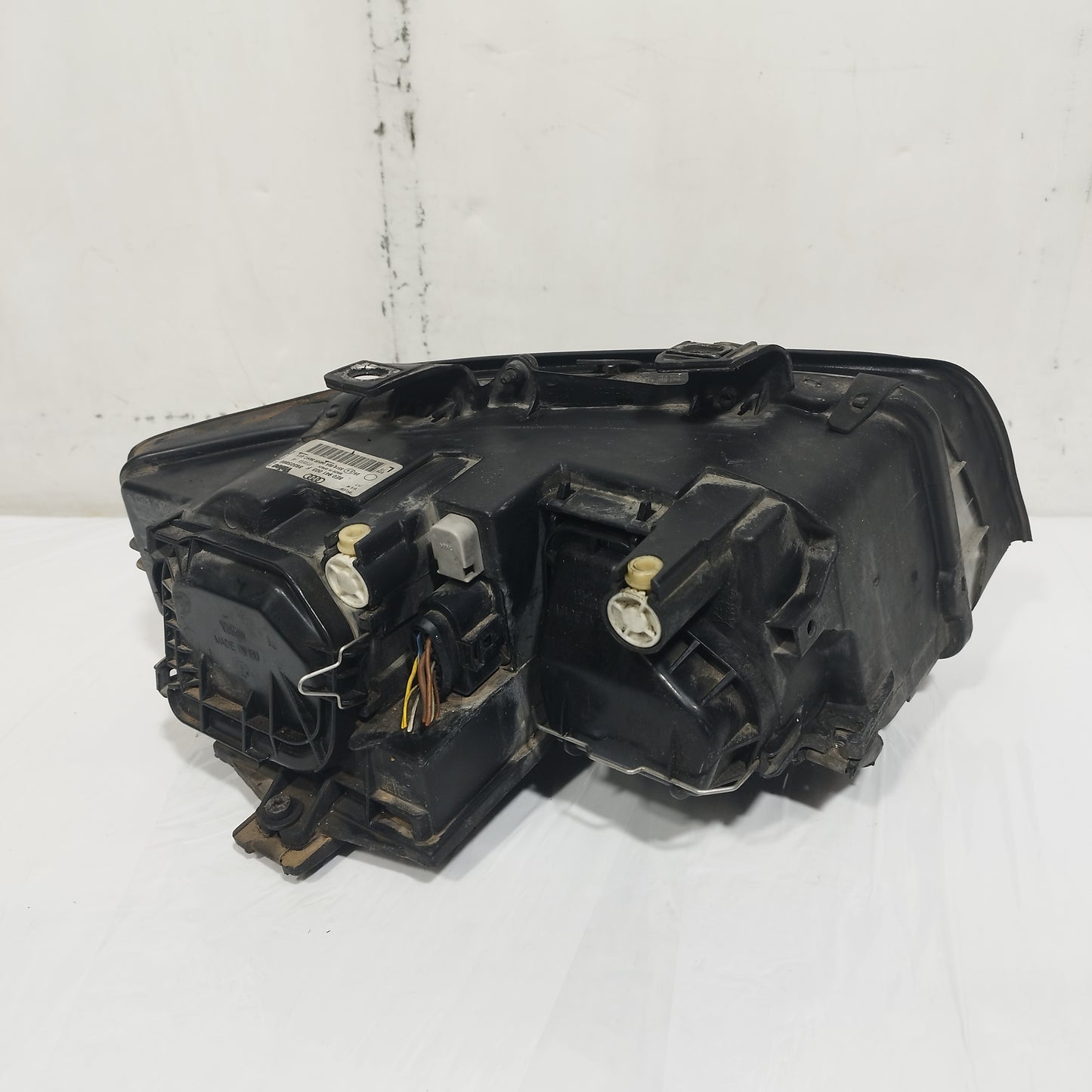 Fanale anteriore sx Audi A4 (B6) 2000-2004 cod: 8E0941003F ecoAC15282