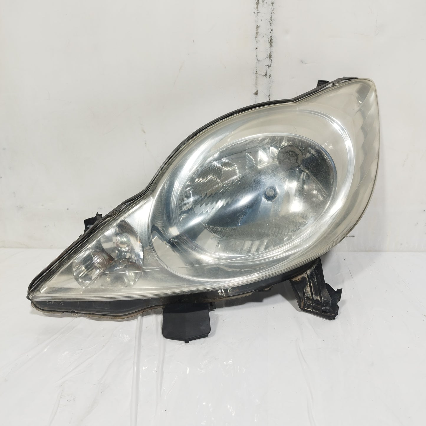 Fanale anteriore sx Peugeot 107 2007 Cod: 89032403 ecoAC15008