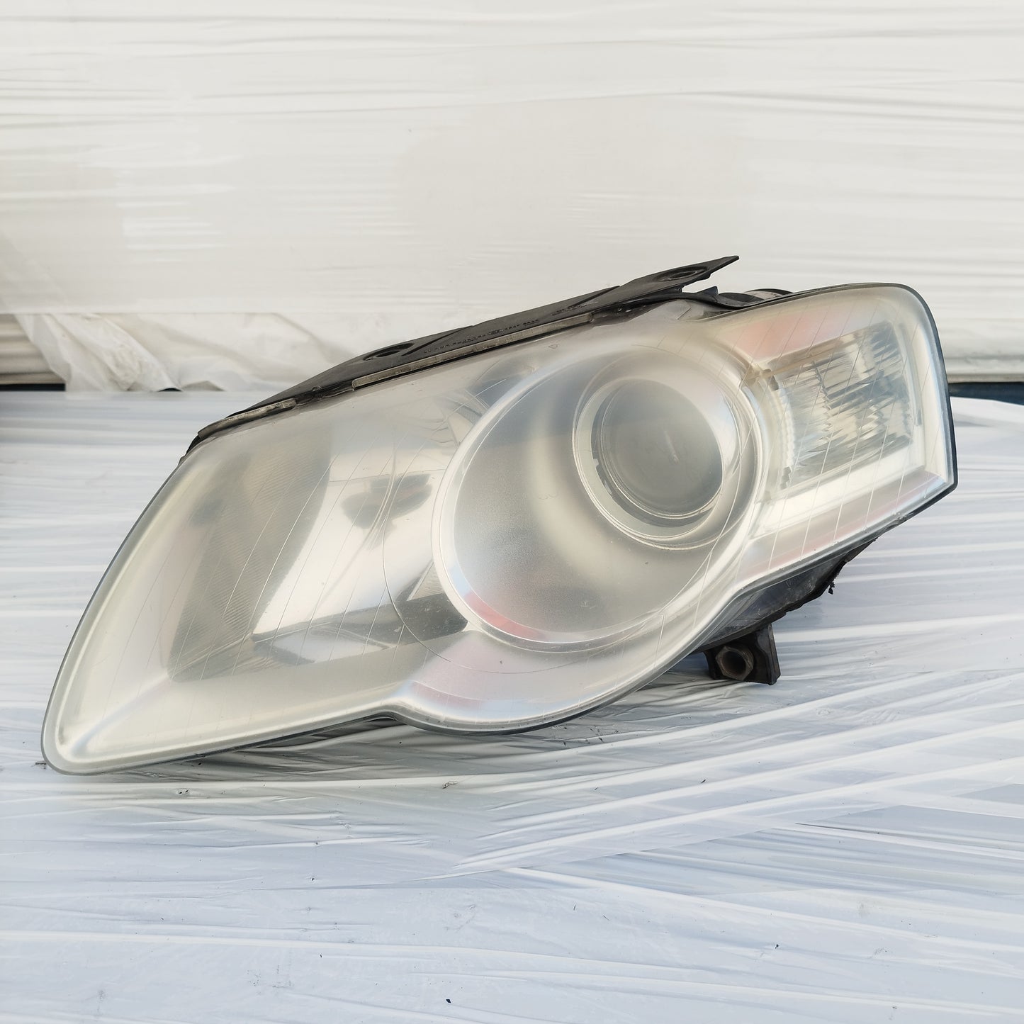 Fanale anteriore sx Volkswagen Passat B8 (3C2 / 3C5) 2005-2010 cod: 3C0941005AB ecoDM277