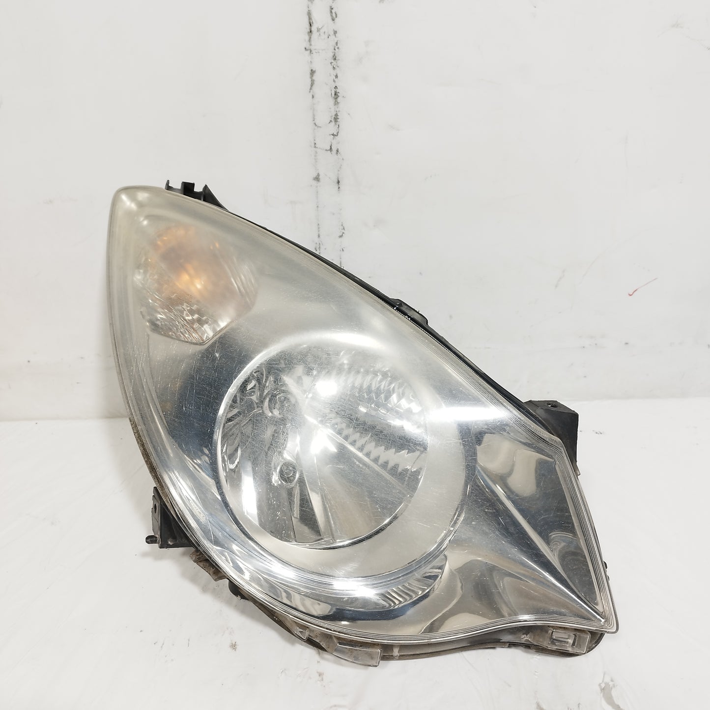 Fanale anteriore dx Opel Agila 2008-2014 cod: 35100- 52k00 ecoAC14840