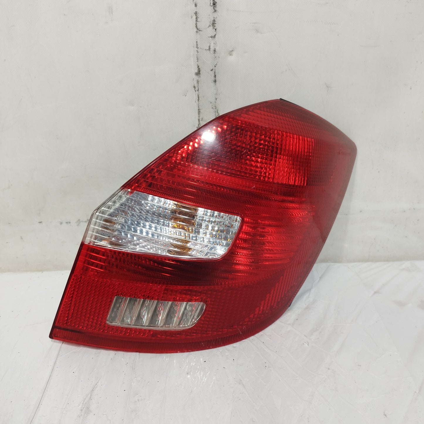 Fanale posteriore dx Skoda Fabia II (5J) 2007-2014 cod: ZSB5J6945096 ecoAC16428