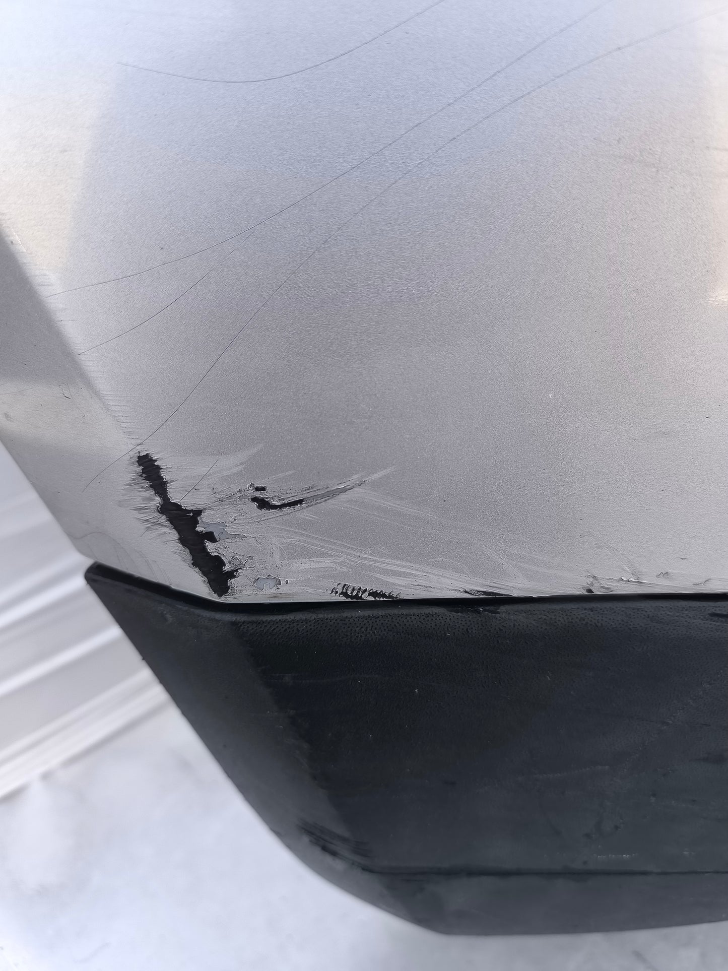 Paraurti anteriore Volkswagen Touareg anno 2007 grigio argento ecoAG8174