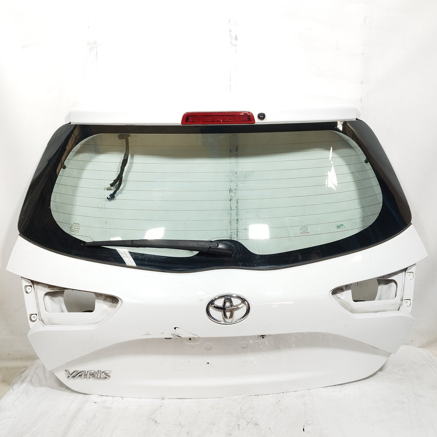 Portellone bianco Toyota Yaris III (XP130) 2017-2020 Restyling ecoAC16570