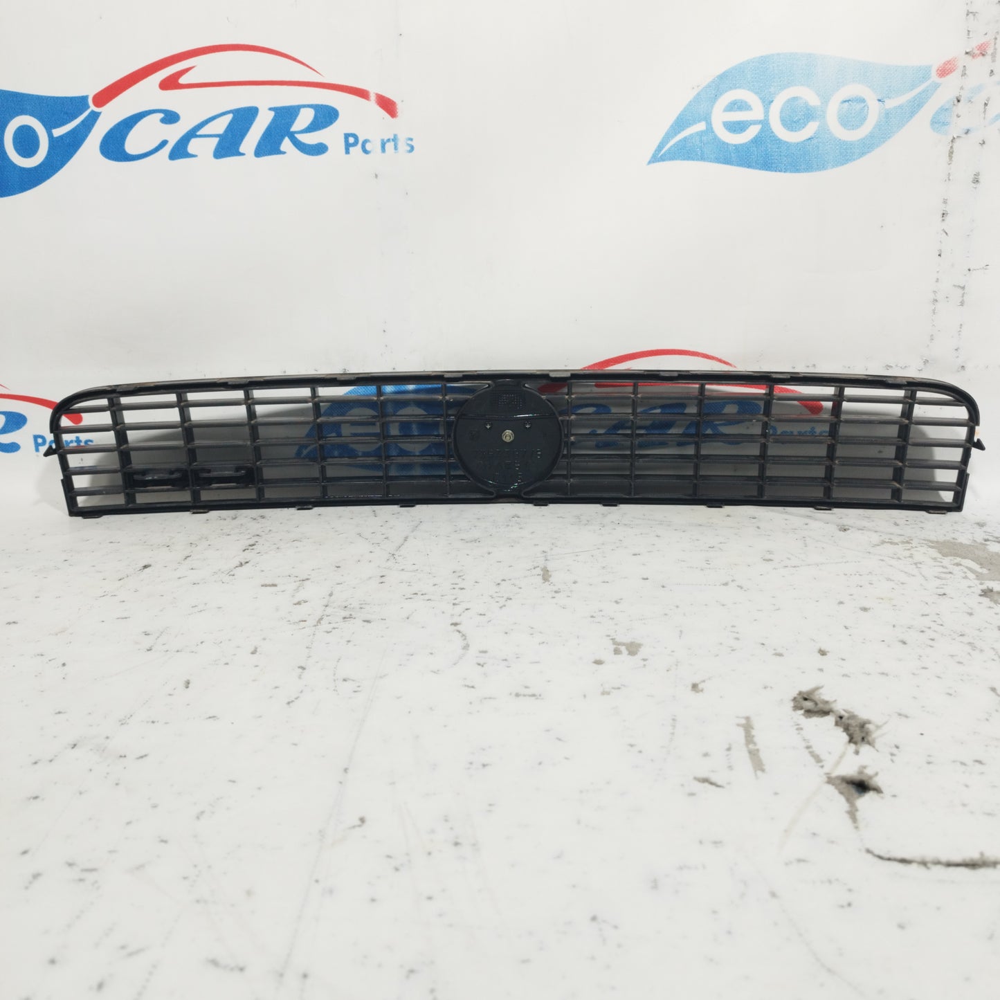 Zentraler Kühlergrillcode des Fiat Grande Punto 2008: 735335775 ecoAC8506